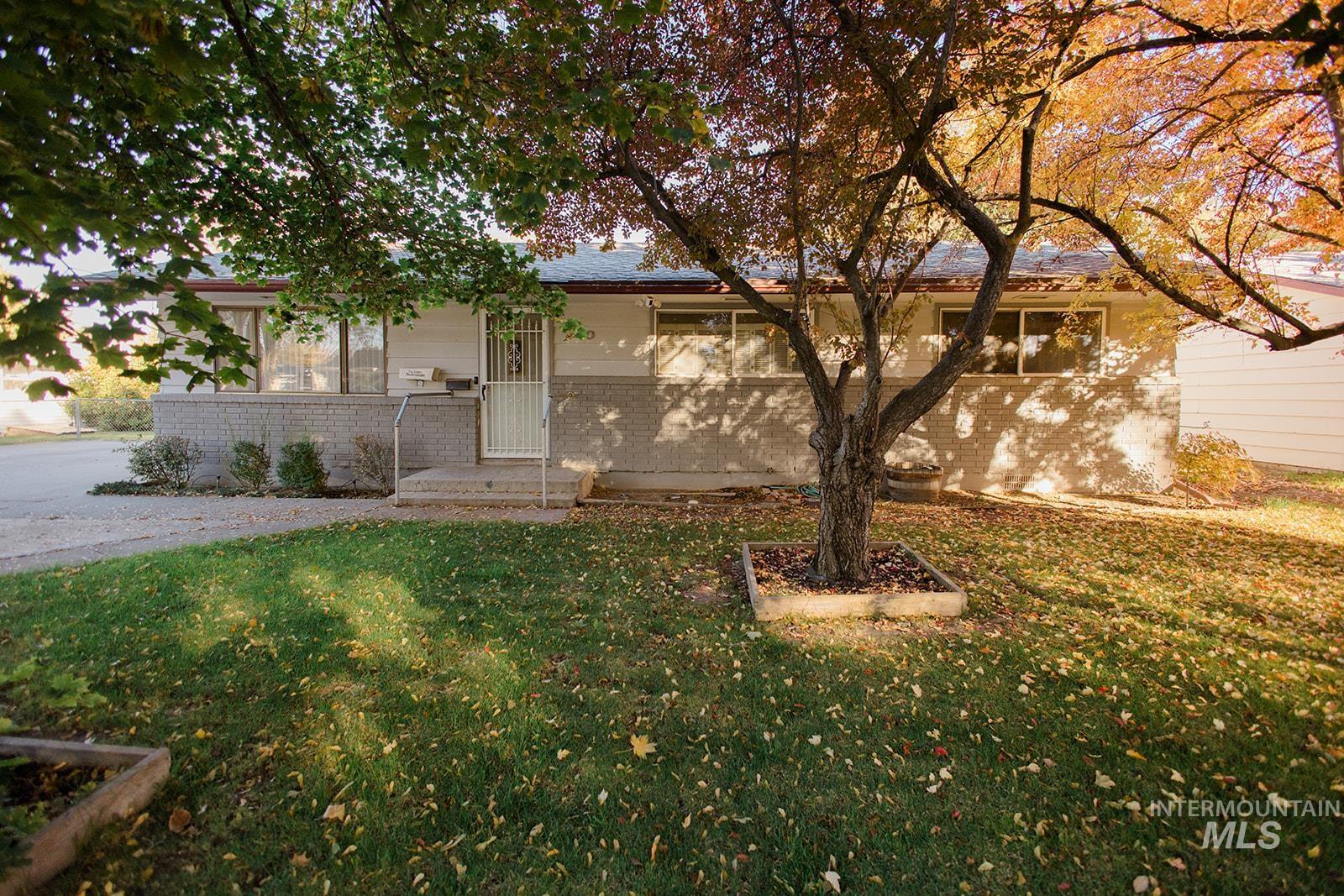 120 S 11th East, Mountain Home, Idaho 83647, 4 Bedrooms, 1.5 Bathrooms, Residential For Sale, Price $325,000,MLS 98969422