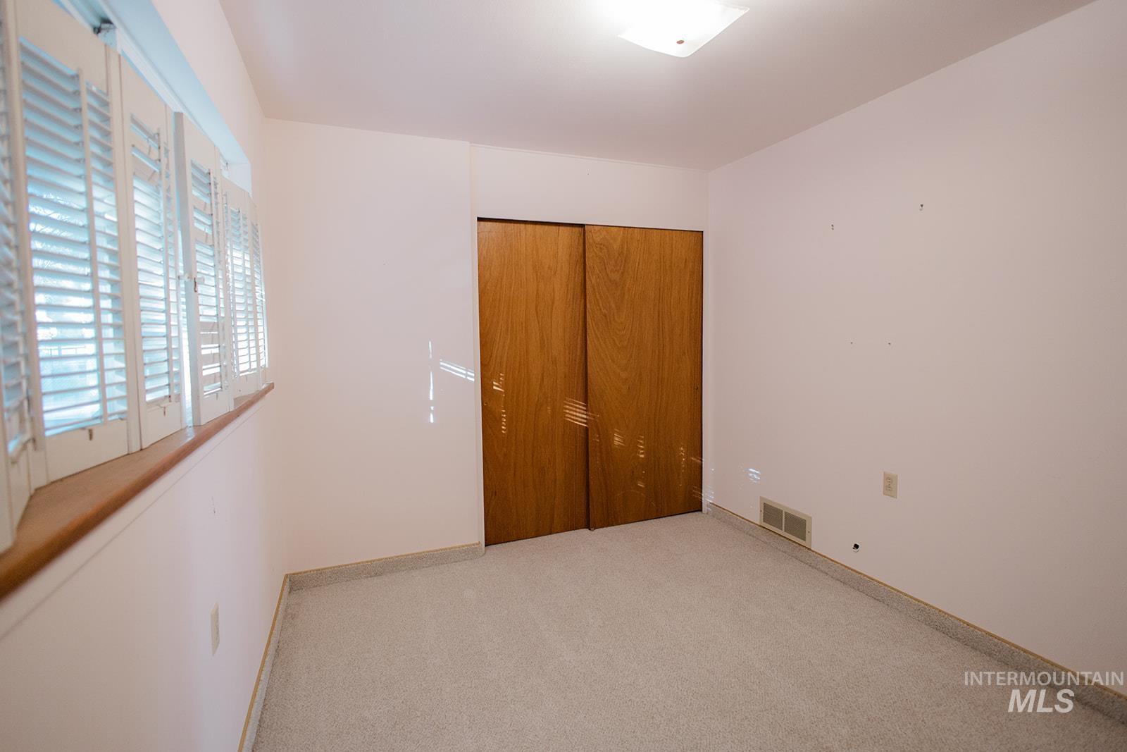 120 S 11th East, Mountain Home, Idaho 83647, 4 Bedrooms, 1.5 Bathrooms, Residential For Sale, Price $325,000,MLS 98969422