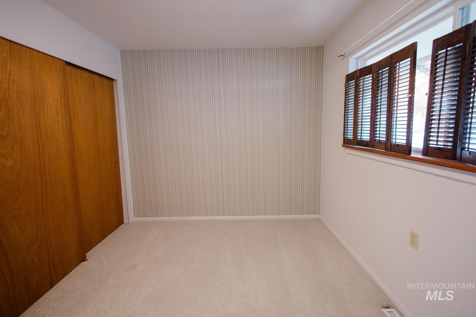 120 S 11th East, Mountain Home, Idaho 83647, 4 Bedrooms, 1.5 Bathrooms, Residential For Sale, Price $325,000,MLS 98969422