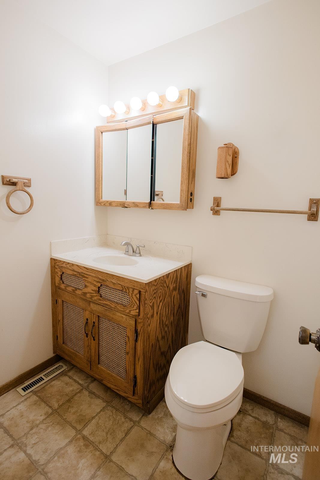 120 S 11th East, Mountain Home, Idaho 83647, 4 Bedrooms, 1.5 Bathrooms, Residential For Sale, Price $325,000,MLS 98969422