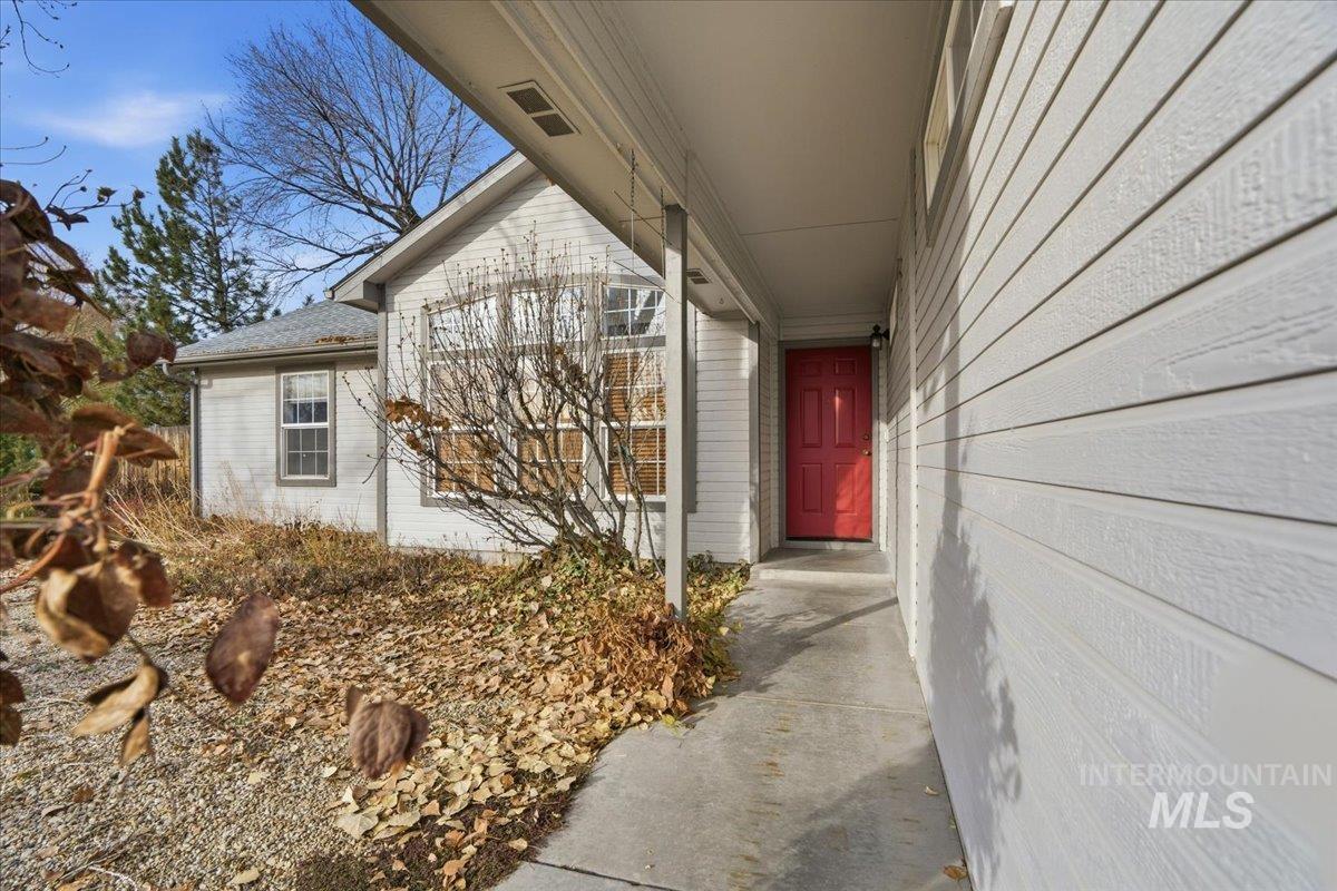 2488 E E Tiger Lily Dr, Boise, Idaho 83716, 3 Bedrooms, 2 Bathrooms, Residential For Sale, Price $499,900,MLS 98969424