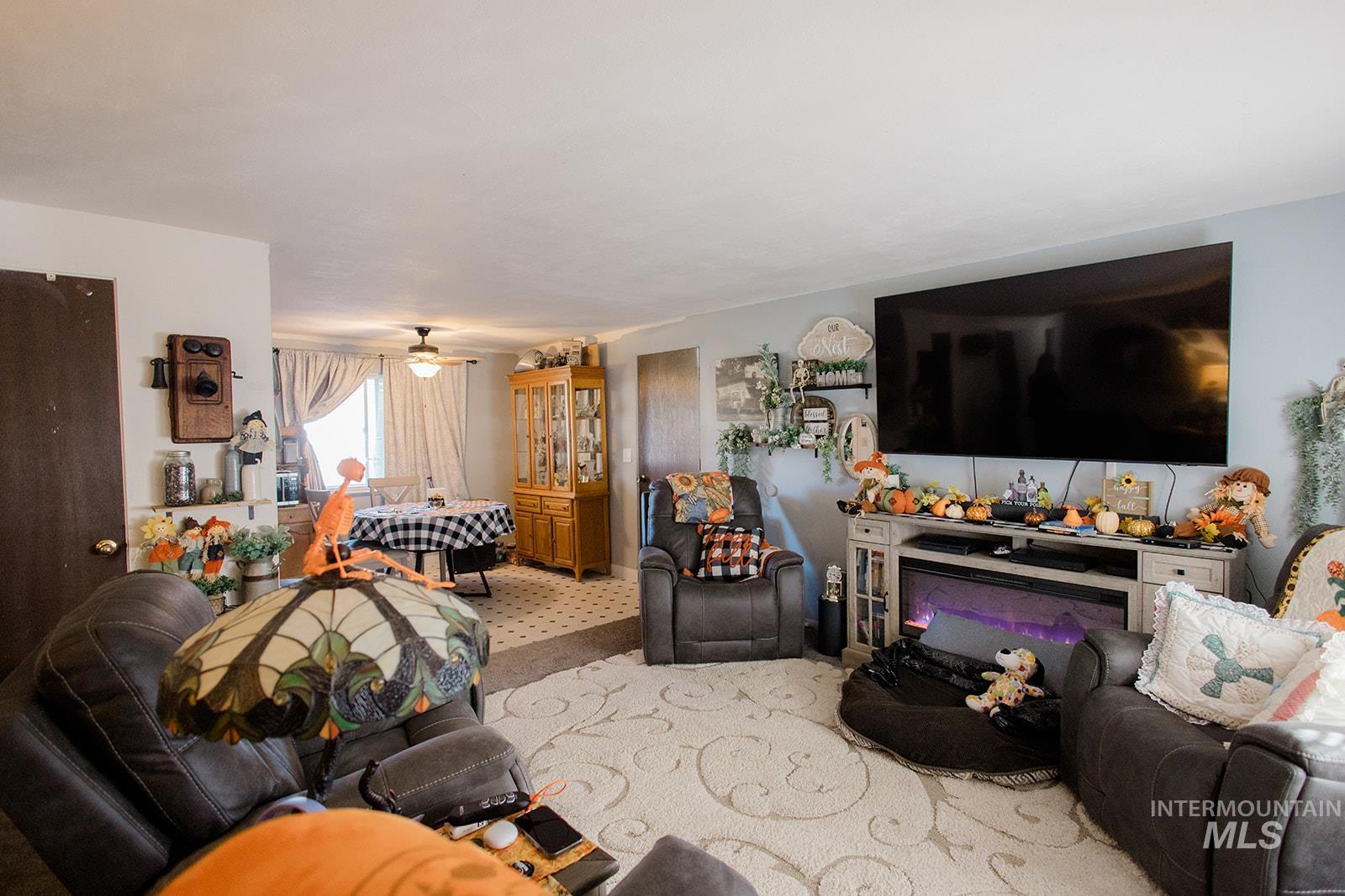 160 S 11th East, Mountain Home, Idaho 83647, 4 Bedrooms, 1 Bathroom, Residential For Sale, Price $265,000,MLS 98969425