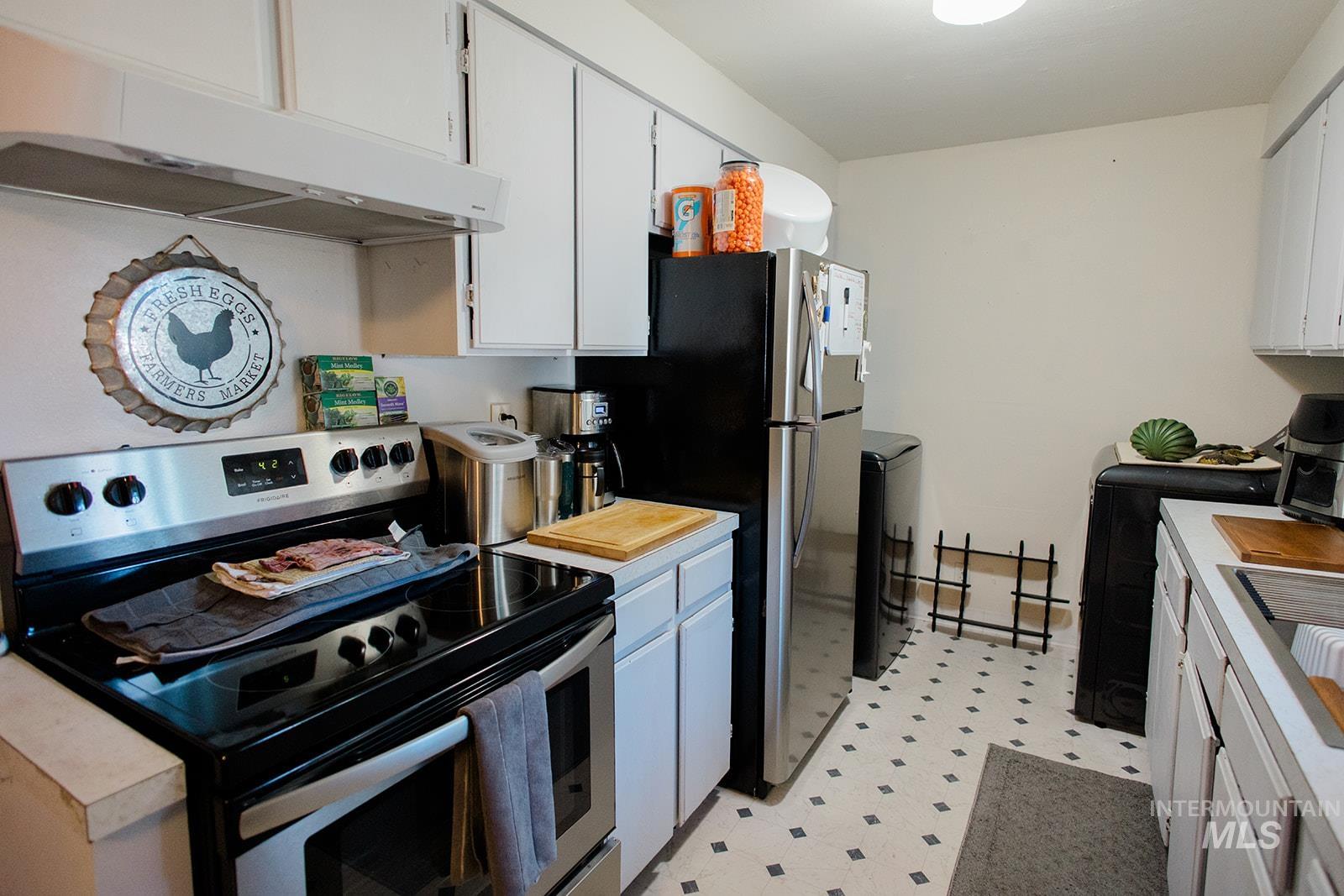 160 S 11th East, Mountain Home, Idaho 83647, 4 Bedrooms, 1 Bathroom, Residential For Sale, Price $265,000,MLS 98969425