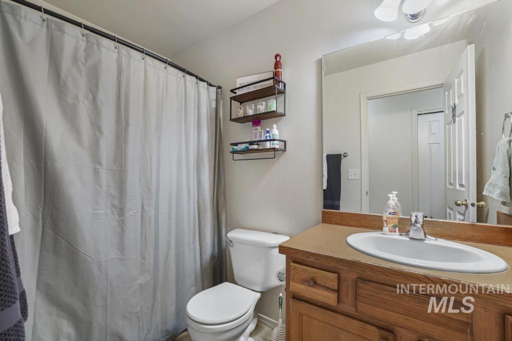 1567 Dana St., Twin Falls, Idaho 83301, 4 Bedrooms, 2 Bathrooms, Residential For Sale, Price $359,000,MLS 98969426