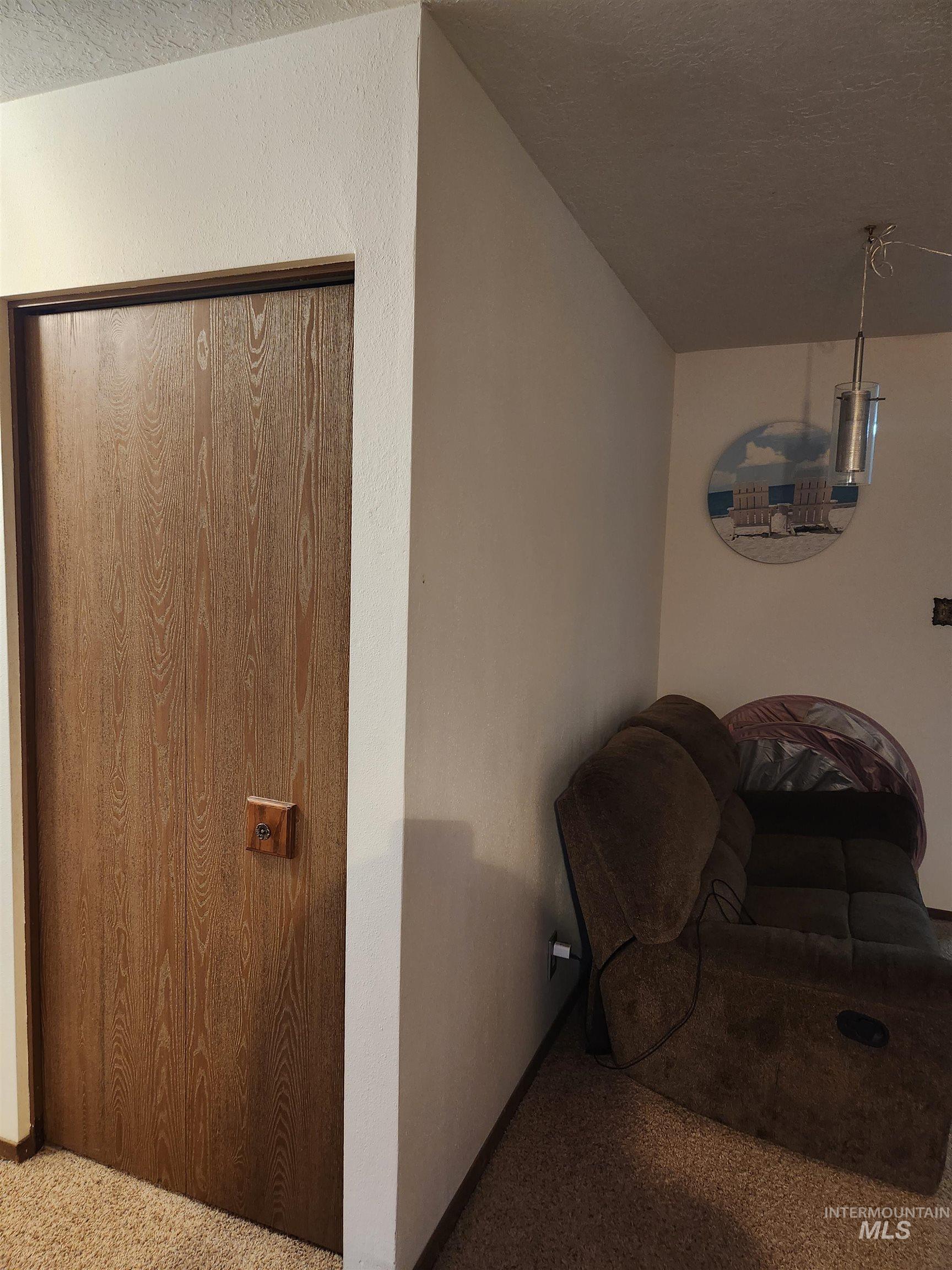 154 Avenida Del Rio W, Twin Falls, Idaho 83301, 3 Bedrooms, 2 Bathrooms, Residential For Sale, Price $295,000,MLS 98969427