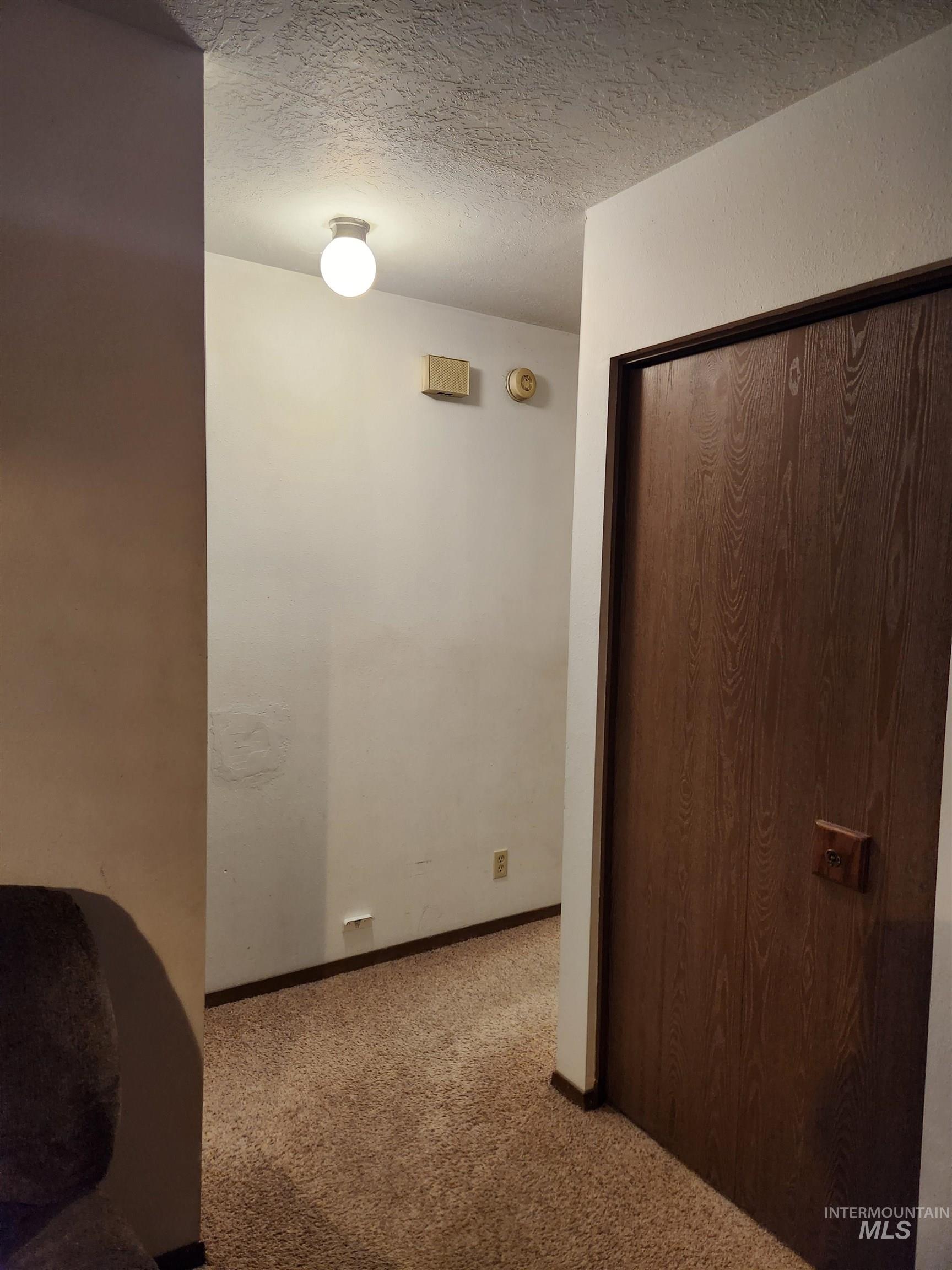 154 Avenida Del Rio W, Twin Falls, Idaho 83301, 3 Bedrooms, 2 Bathrooms, Residential For Sale, Price $295,000,MLS 98969427