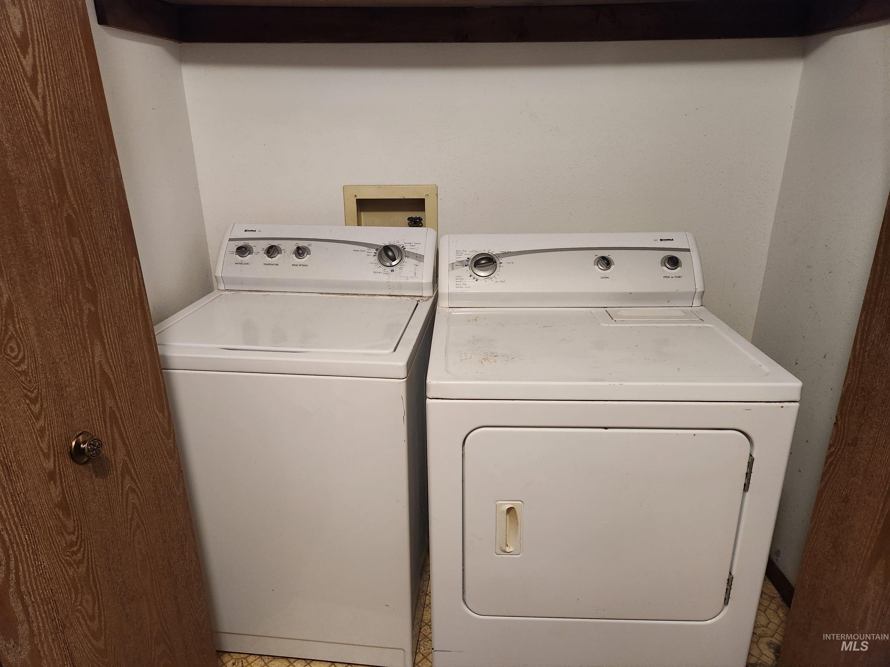 154 Avenida Del Rio W, Twin Falls, Idaho 83301, 3 Bedrooms, 2 Bathrooms, Residential For Sale, Price $295,000,MLS 98969427