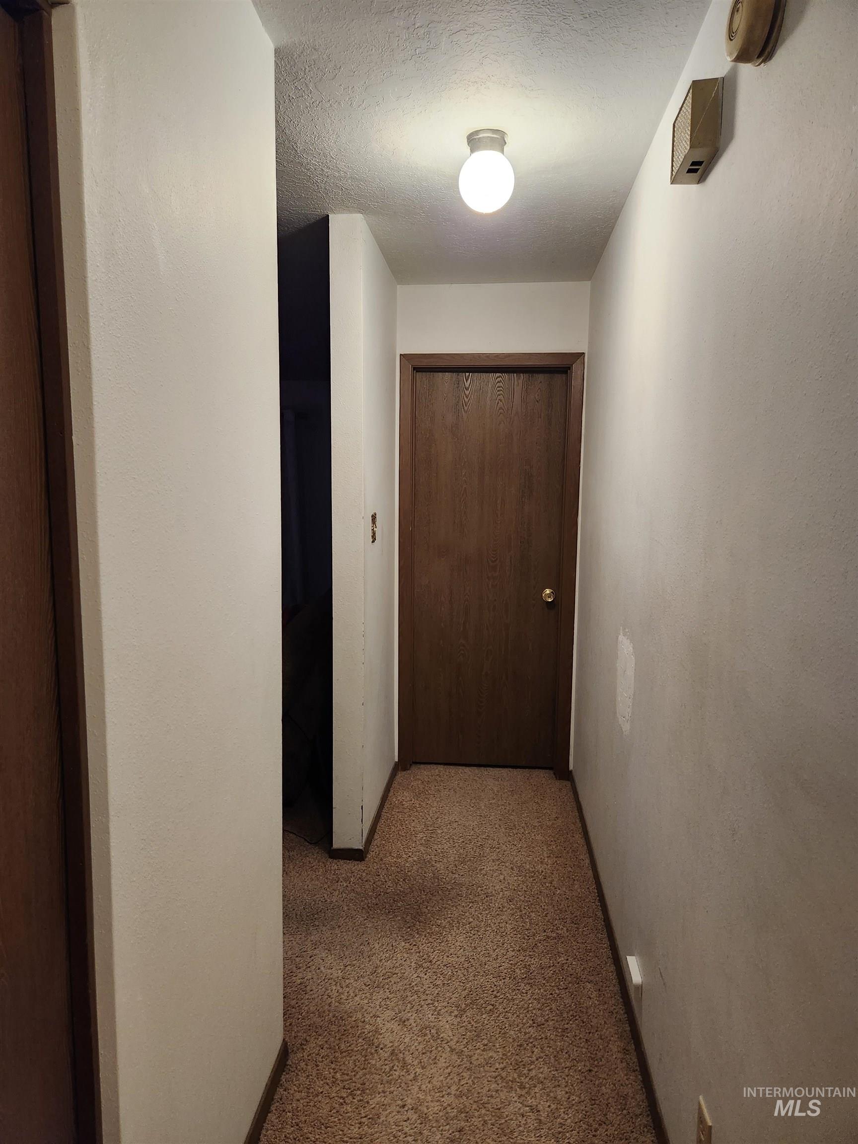 154 Avenida Del Rio W, Twin Falls, Idaho 83301, 3 Bedrooms, 2 Bathrooms, Residential For Sale, Price $295,000,MLS 98969427