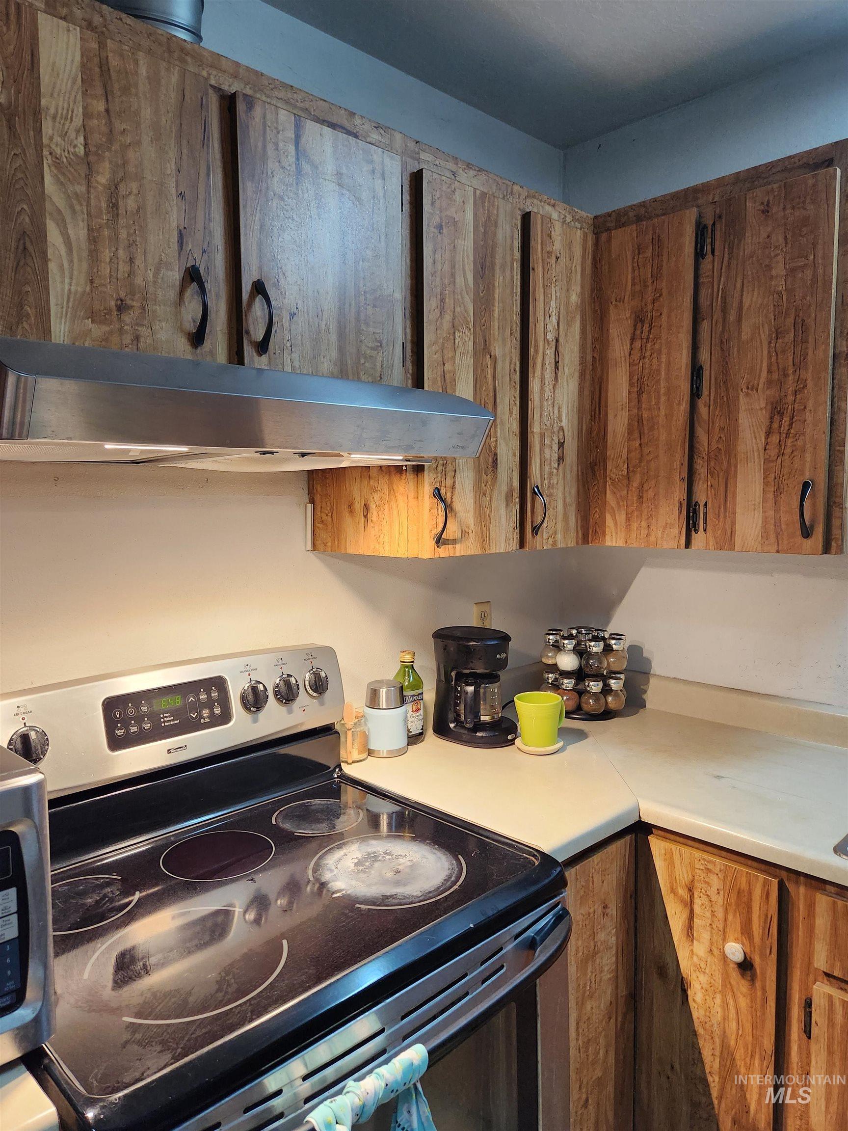 154 Avenida Del Rio W, Twin Falls, Idaho 83301, 3 Bedrooms, 2 Bathrooms, Residential For Sale, Price $295,000,MLS 98969427