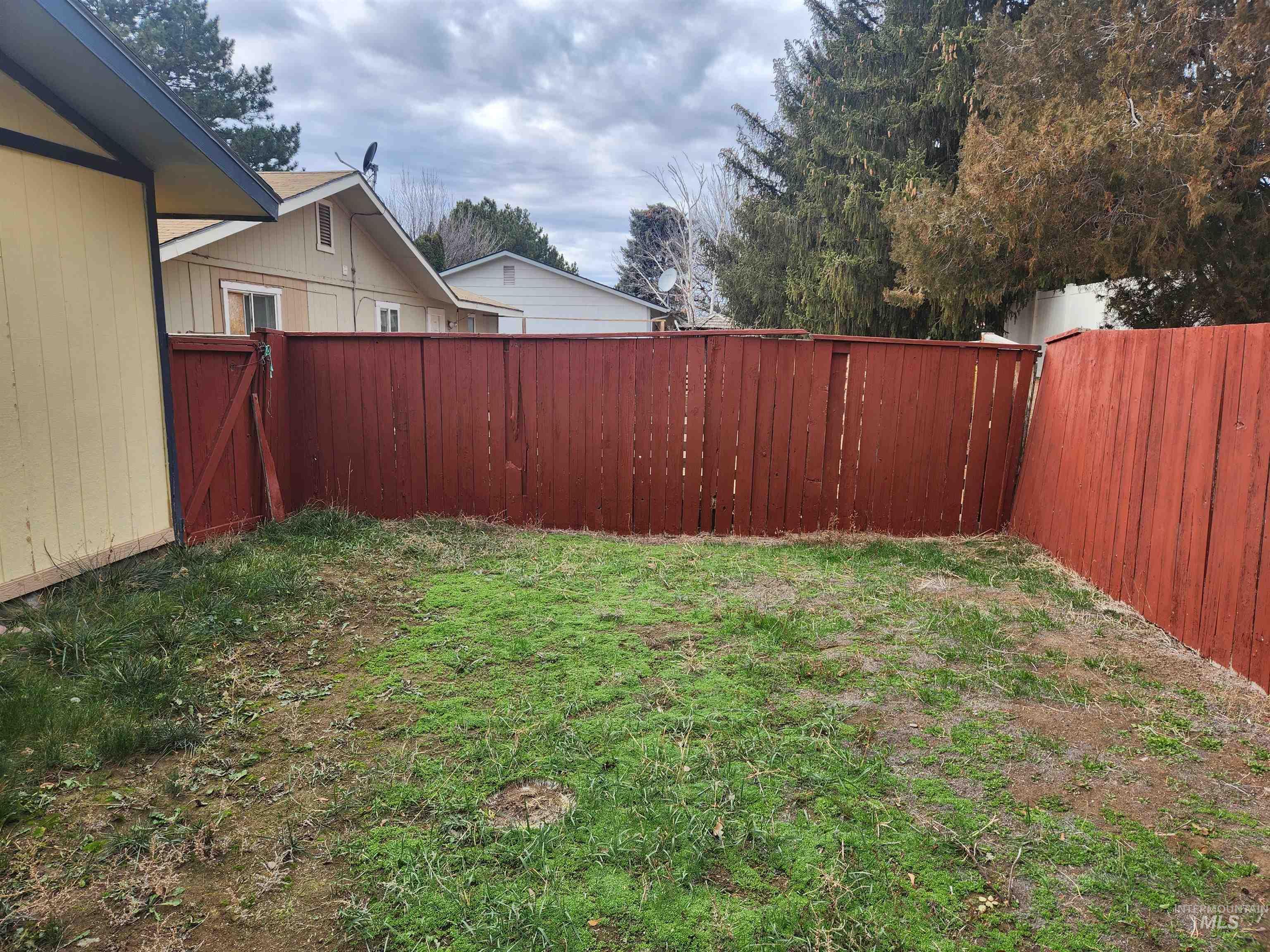 154 Avenida Del Rio W, Twin Falls, Idaho 83301, 3 Bedrooms, 2 Bathrooms, Residential For Sale, Price $295,000,MLS 98969427