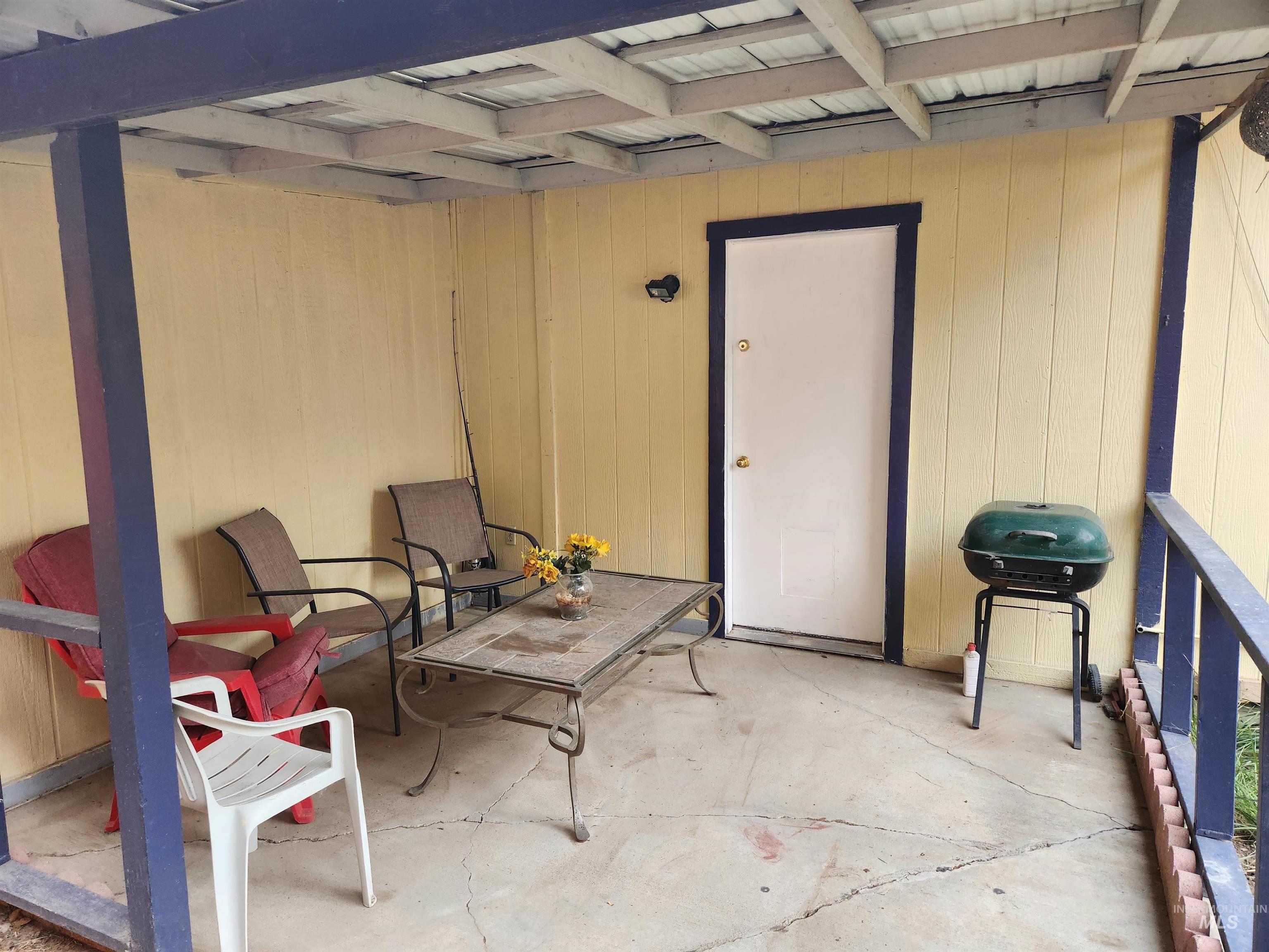 154 Avenida Del Rio W, Twin Falls, Idaho 83301, 3 Bedrooms, 2 Bathrooms, Residential For Sale, Price $295,000,MLS 98969427