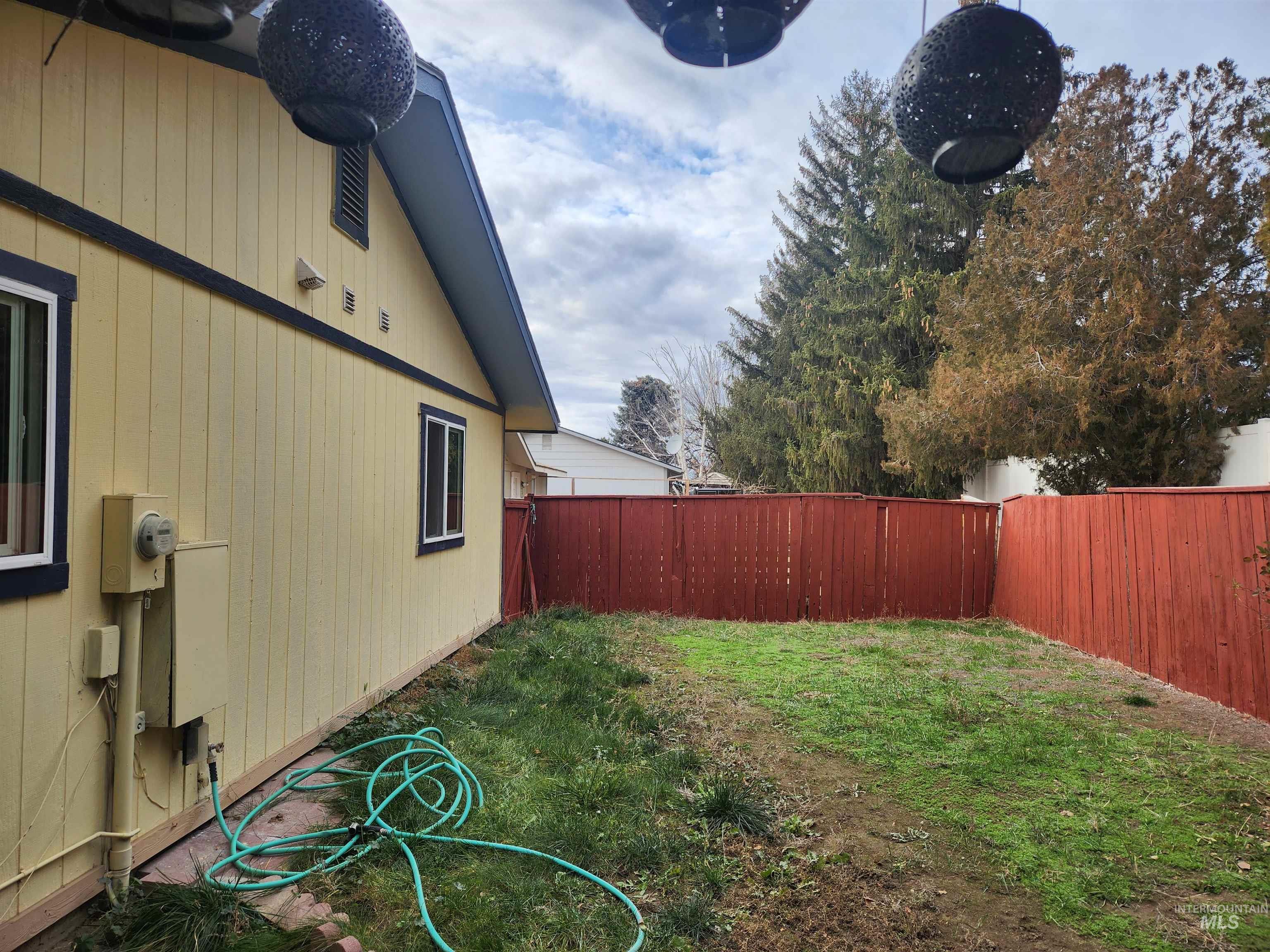 154 Avenida Del Rio W, Twin Falls, Idaho 83301, 3 Bedrooms, 2 Bathrooms, Residential For Sale, Price $295,000,MLS 98969427