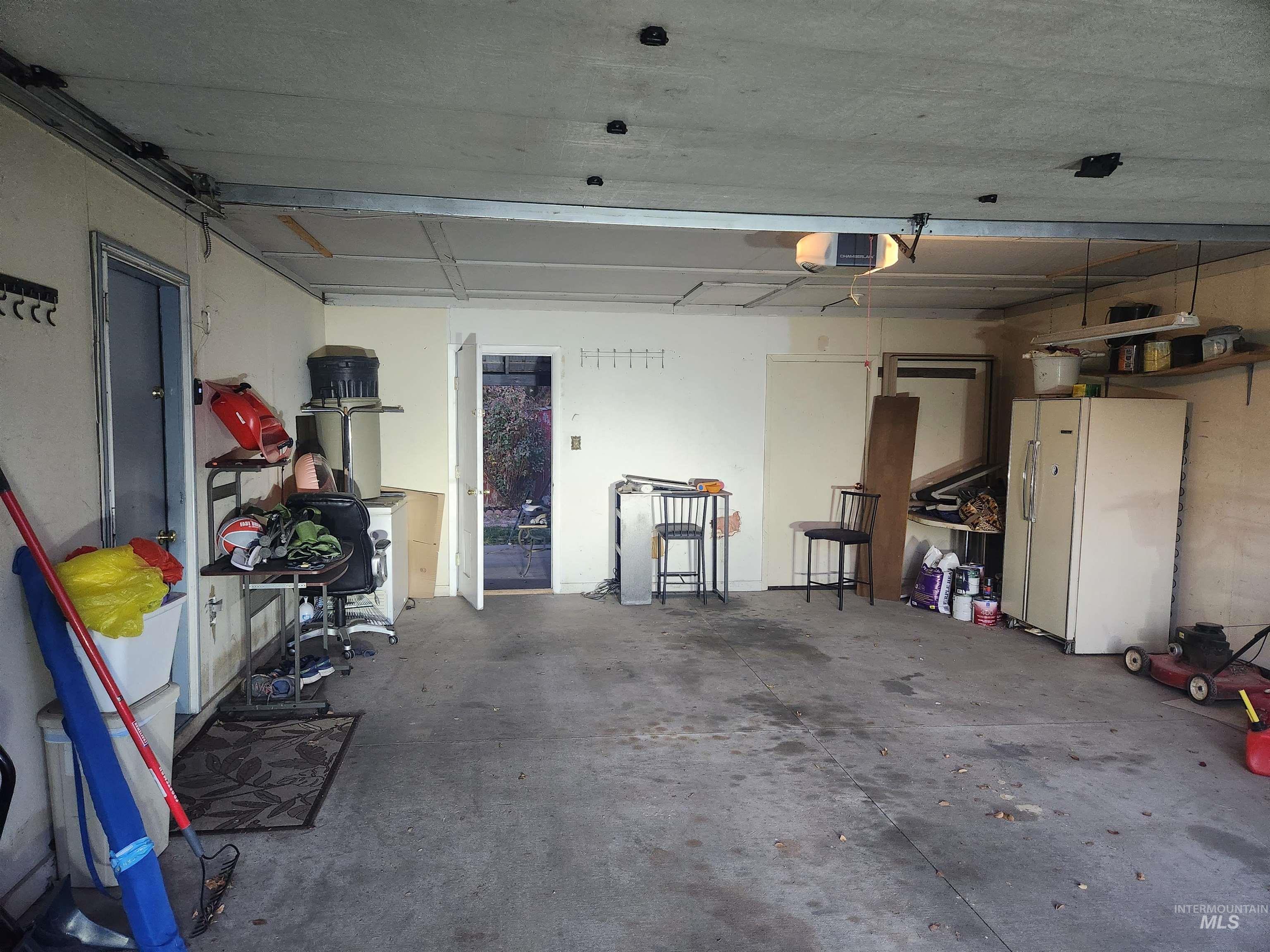 154 Avenida Del Rio W, Twin Falls, Idaho 83301, 3 Bedrooms, 2 Bathrooms, Residential For Sale, Price $295,000,MLS 98969427