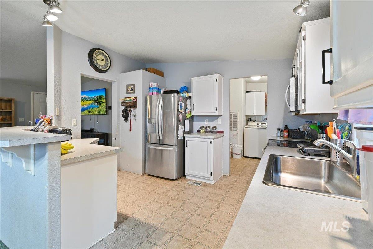 139 E South Slope Rd, Emmett, Idaho 83617-9032, 3 Bedrooms, 2 Bathrooms, Residential For Sale, Price $319,900,MLS 98969429