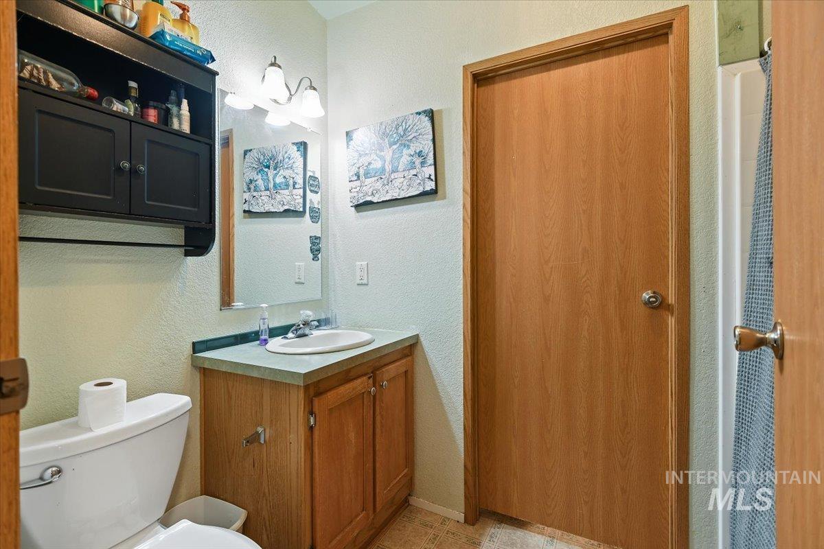 139 E South Slope Rd, Emmett, Idaho 83617-9032, 3 Bedrooms, 2 Bathrooms, Residential For Sale, Price $319,900,MLS 98969429