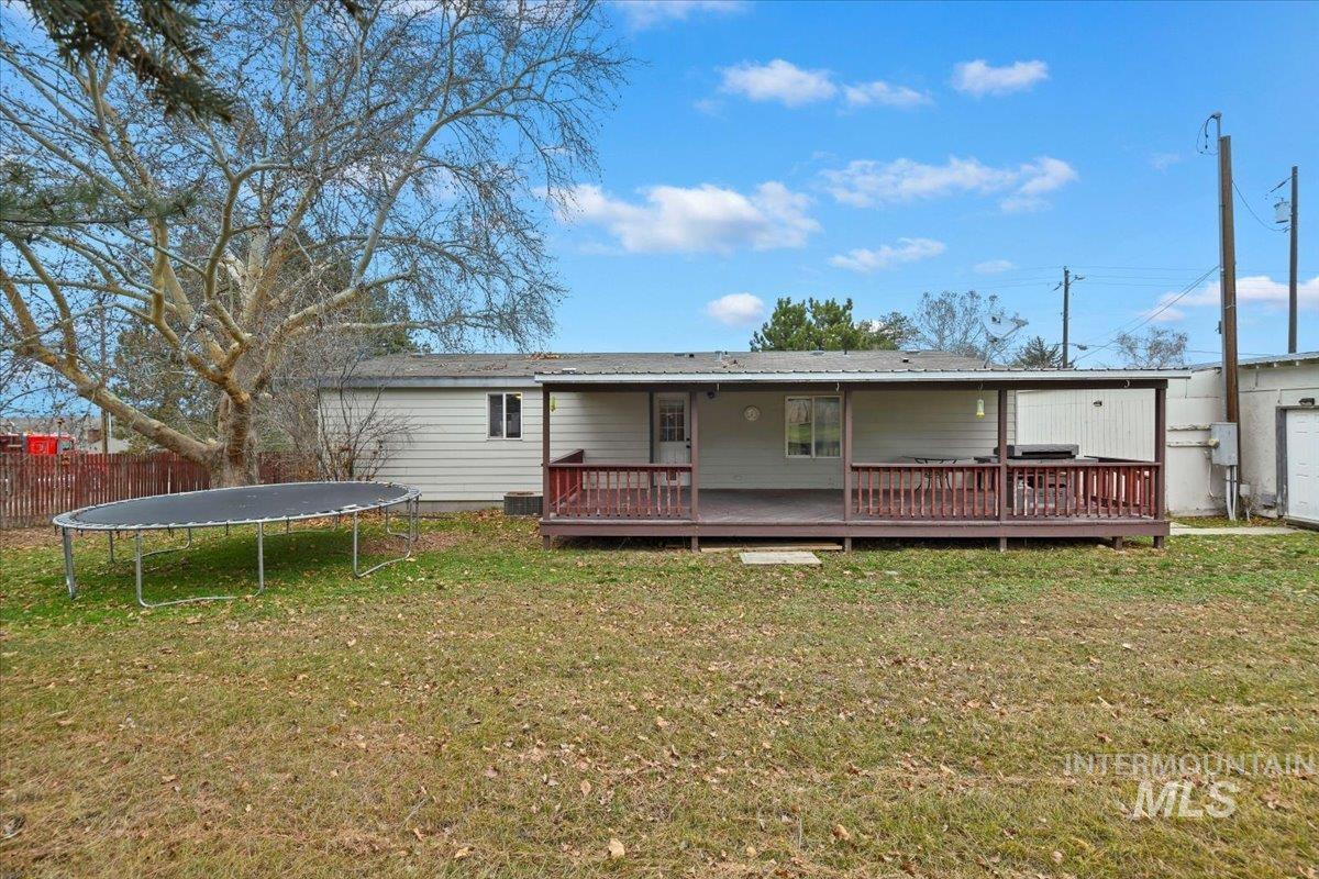 139 E South Slope Rd, Emmett, Idaho 83617-9032, 3 Bedrooms, 2 Bathrooms, Residential For Sale, Price $319,900,MLS 98969429