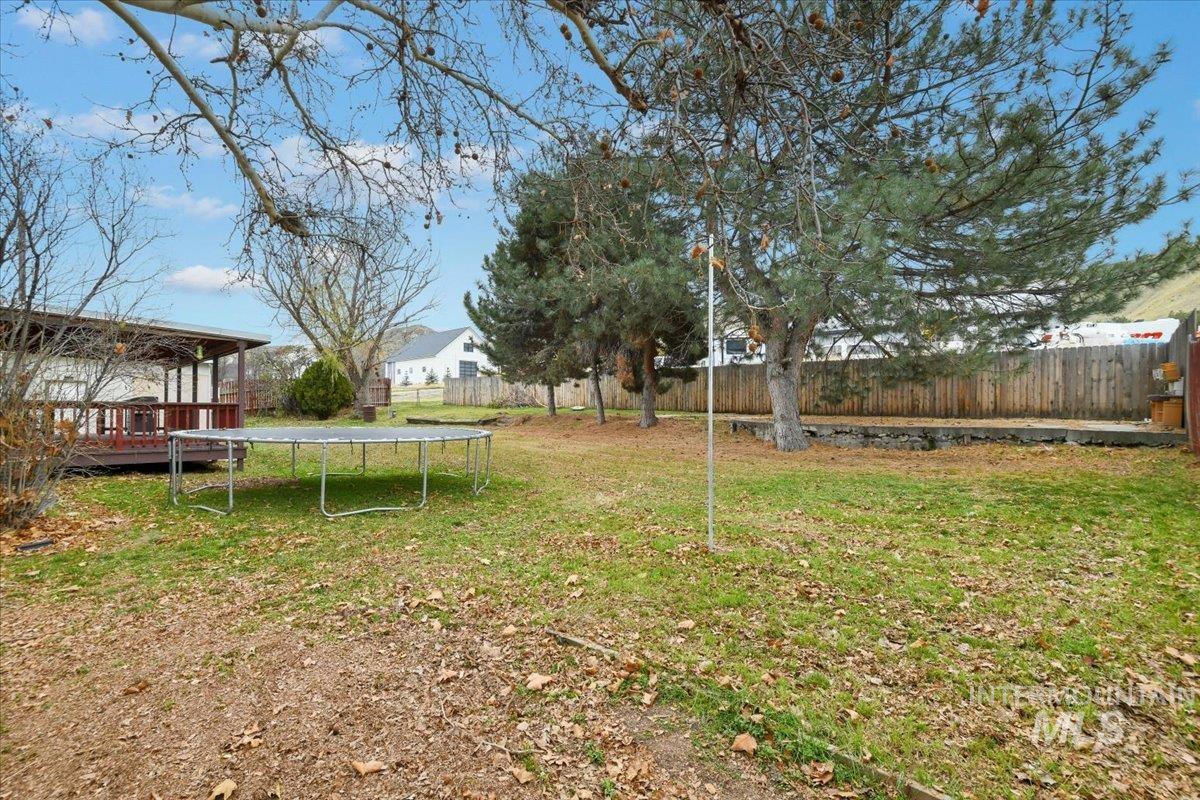 139 E South Slope Rd, Emmett, Idaho 83617-9032, 3 Bedrooms, 2 Bathrooms, Residential For Sale, Price $319,900,MLS 98969429