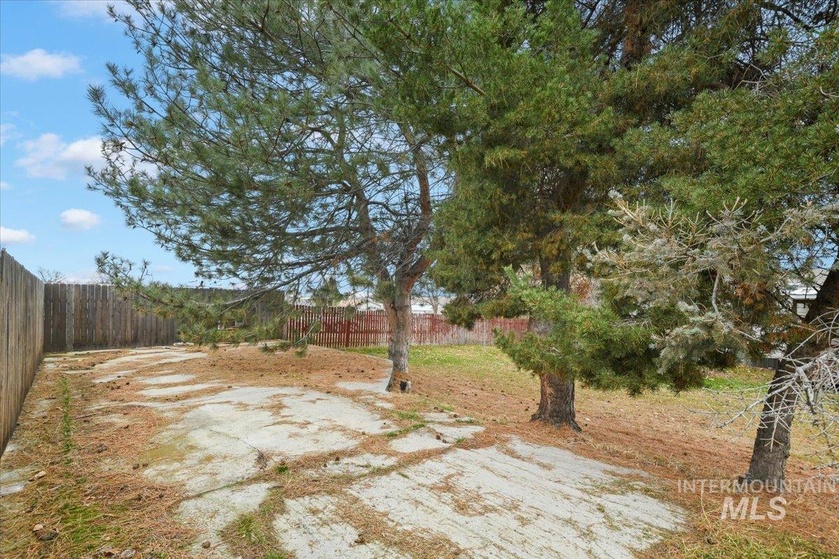 139 E South Slope Rd, Emmett, Idaho 83617-9032, 3 Bedrooms, 2 Bathrooms, Residential For Sale, Price $319,900,MLS 98969429