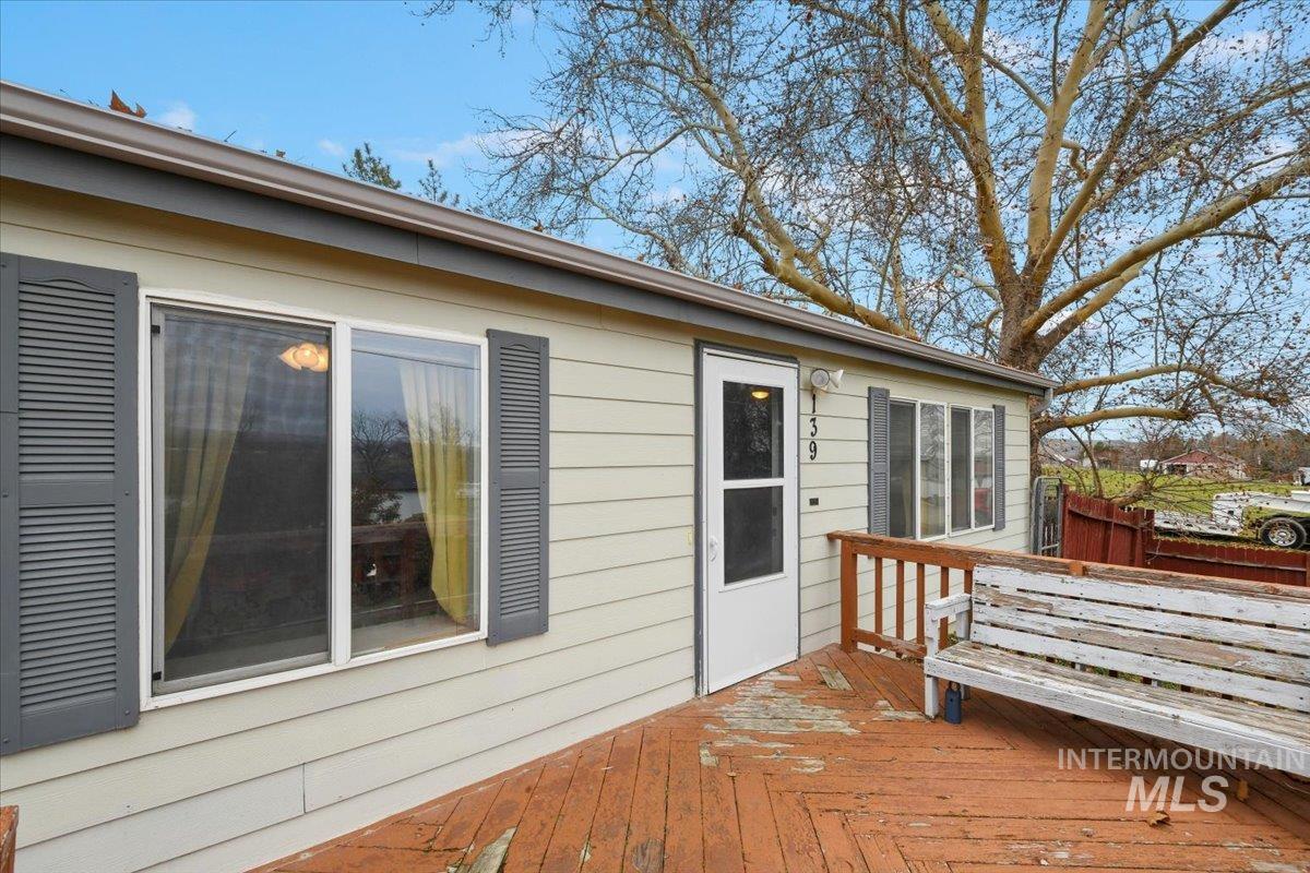 139 E South Slope Rd, Emmett, Idaho 83617-9032, 3 Bedrooms, 2 Bathrooms, Residential For Sale, Price $319,900,MLS 98969429