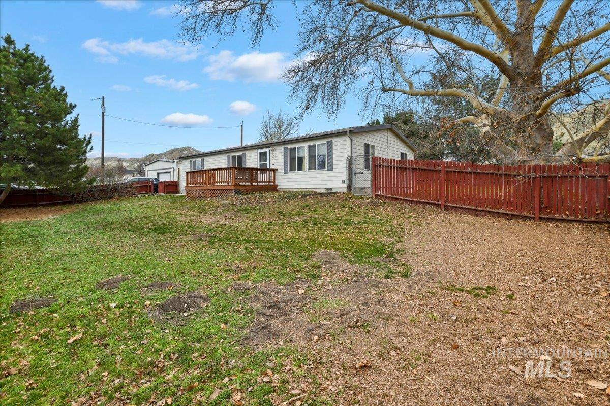 139 E South Slope Rd, Emmett, Idaho 83617-9032, 3 Bedrooms, 2 Bathrooms, Residential For Sale, Price $319,900,MLS 98969429