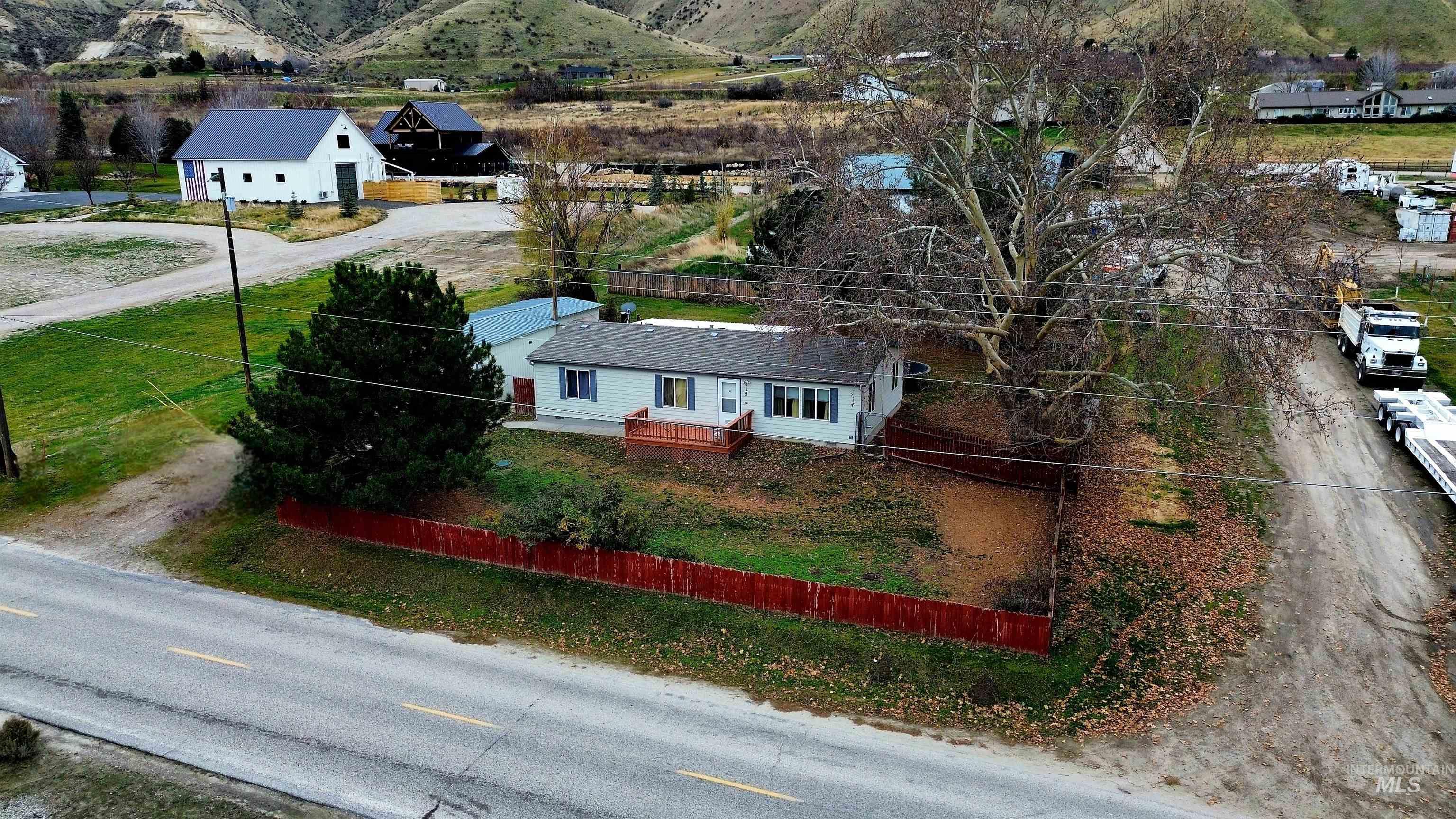 139 E South Slope Rd, Emmett, Idaho 83617-9032, 3 Bedrooms, 2 Bathrooms, Residential For Sale, Price $319,900,MLS 98969429