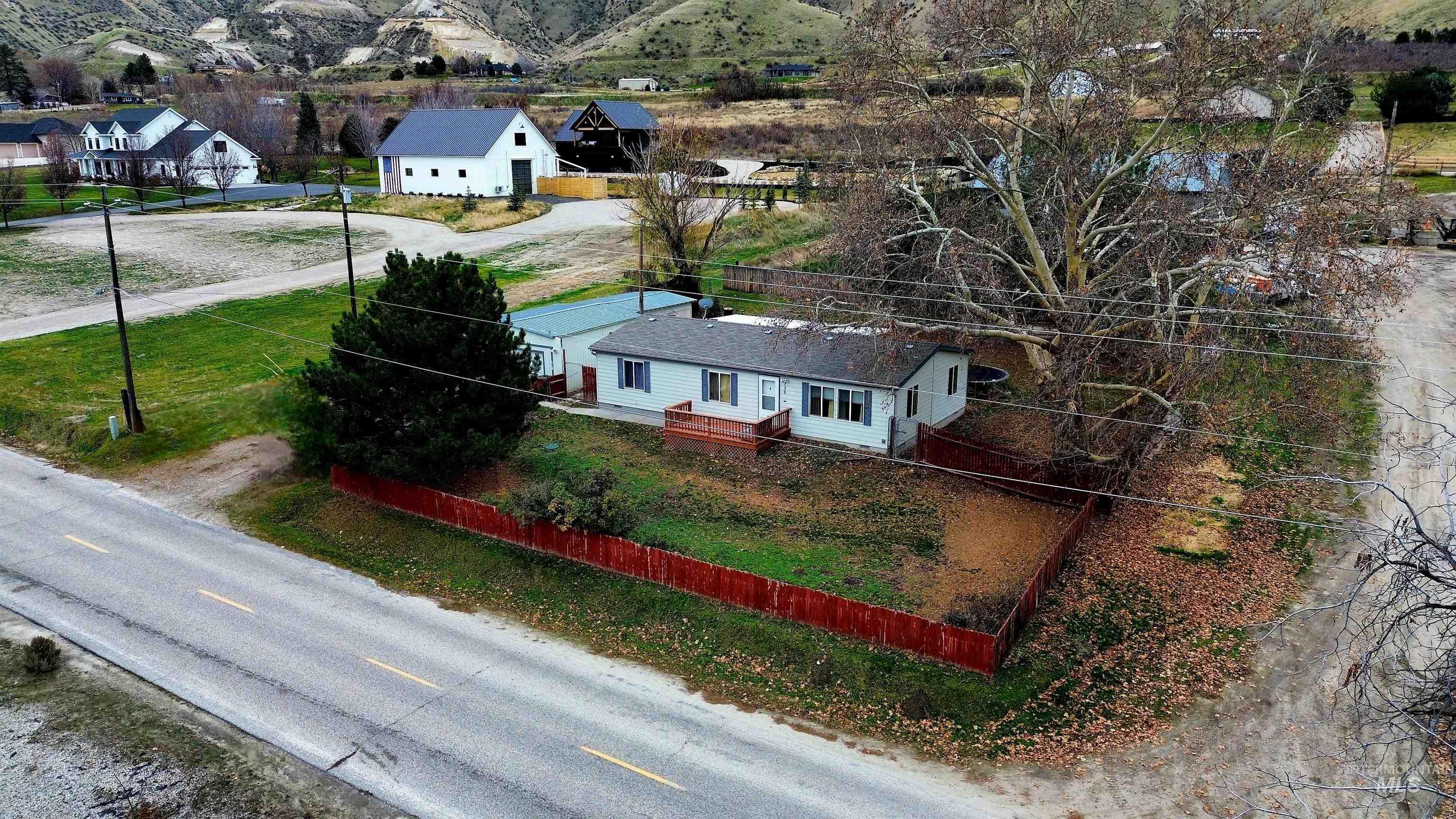 139 E South Slope Rd, Emmett, Idaho 83617-9032, 3 Bedrooms, 2 Bathrooms, Residential For Sale, Price $319,900,MLS 98969429