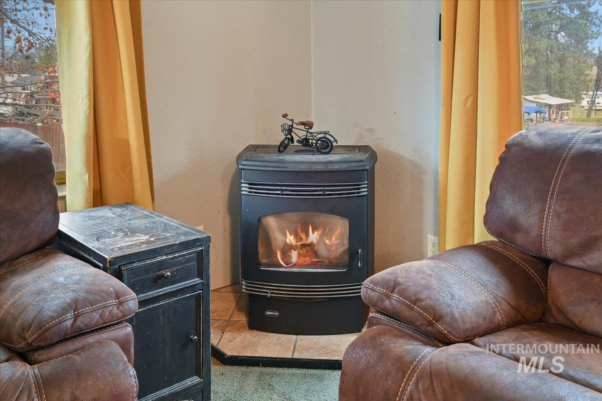 139 E South Slope Rd, Emmett, Idaho 83617-9032, 3 Bedrooms, 2 Bathrooms, Residential For Sale, Price $319,900,MLS 98969429