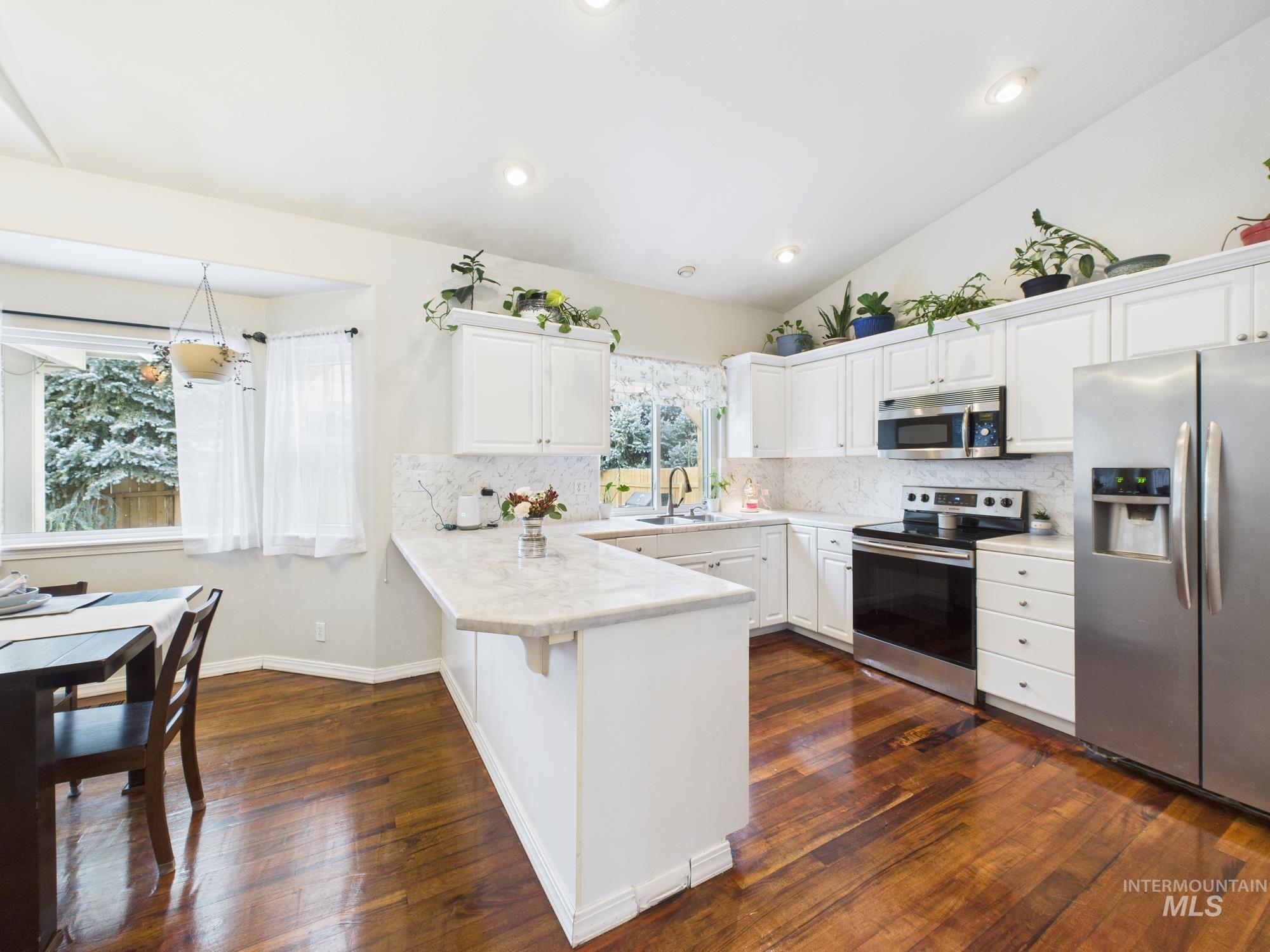 3397 W Park Creek Dr, Meridian, Idaho 83642, 4 Bedrooms, 2.5 Bathrooms, Residential For Sale, Price $549,000,MLS 98969431