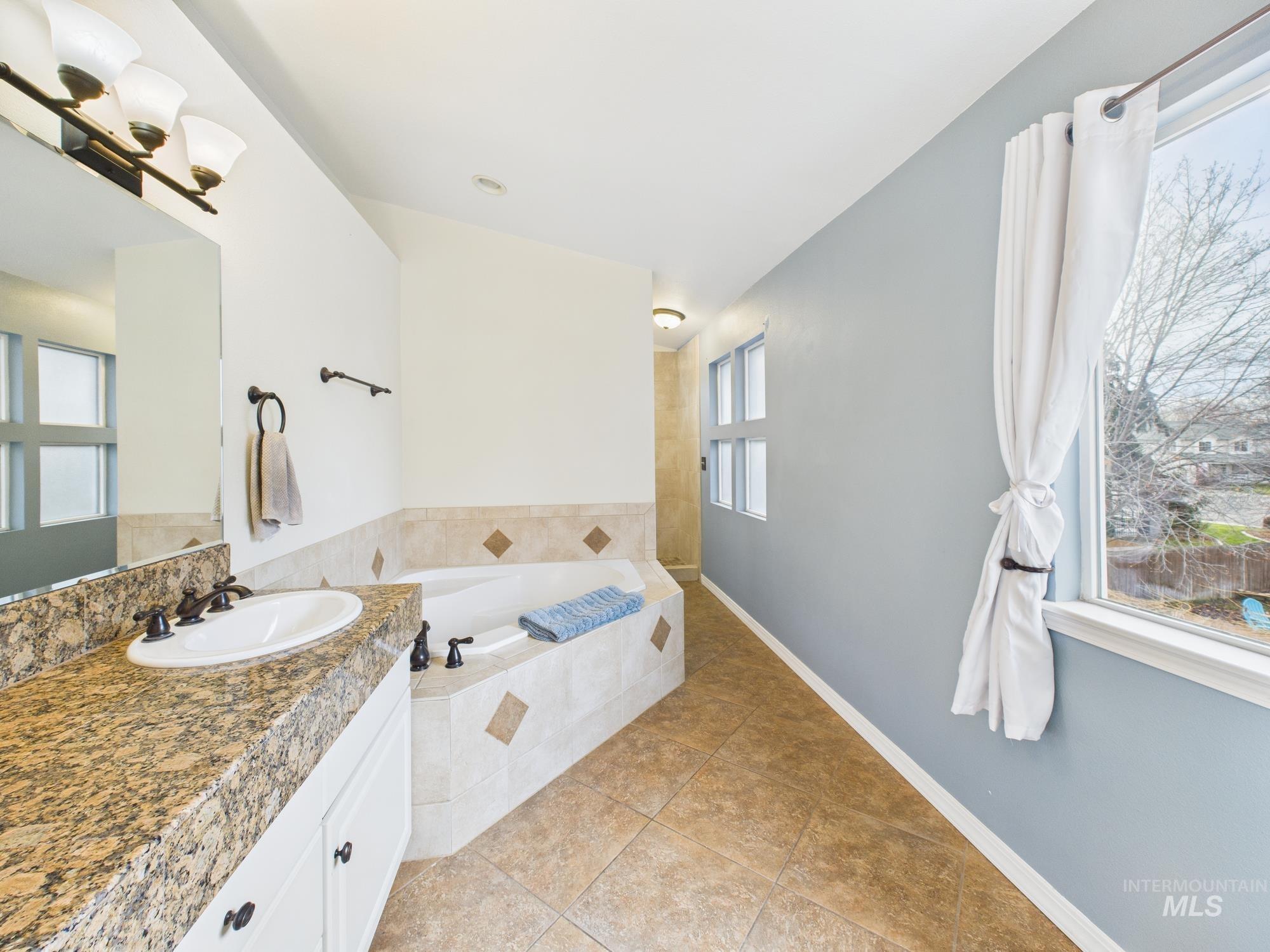 3397 W Park Creek Dr, Meridian, Idaho 83642, 4 Bedrooms, 2.5 Bathrooms, Residential For Sale, Price $549,000,MLS 98969431