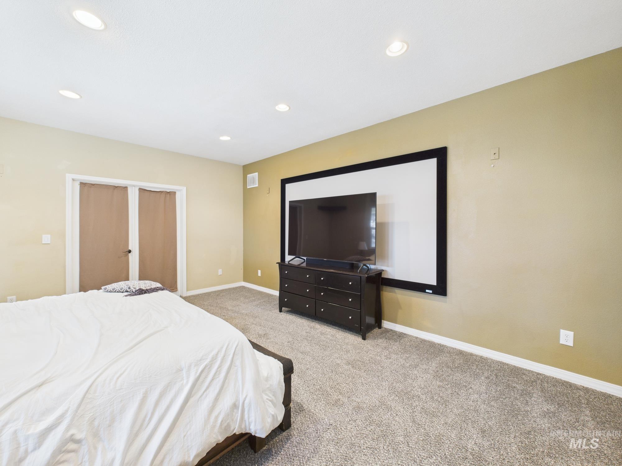 3397 W Park Creek Dr, Meridian, Idaho 83642, 4 Bedrooms, 2.5 Bathrooms, Residential For Sale, Price $549,000,MLS 98969431