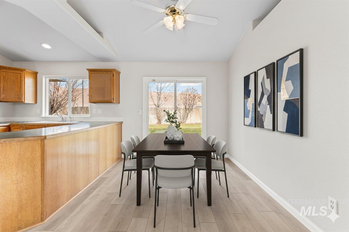 1918 N Cliffrock Rd, Nampa, Idaho 83651, 3 Bedrooms, 2 Bathrooms, Residential For Sale, Price $345,000,MLS 98969433