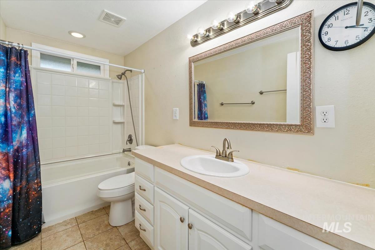 3199 N Cribbens Ave, Boise, Idaho 83713, 2 Bedrooms, 1 Bathroom, Residential For Sale, Price $290,000,MLS 98969435