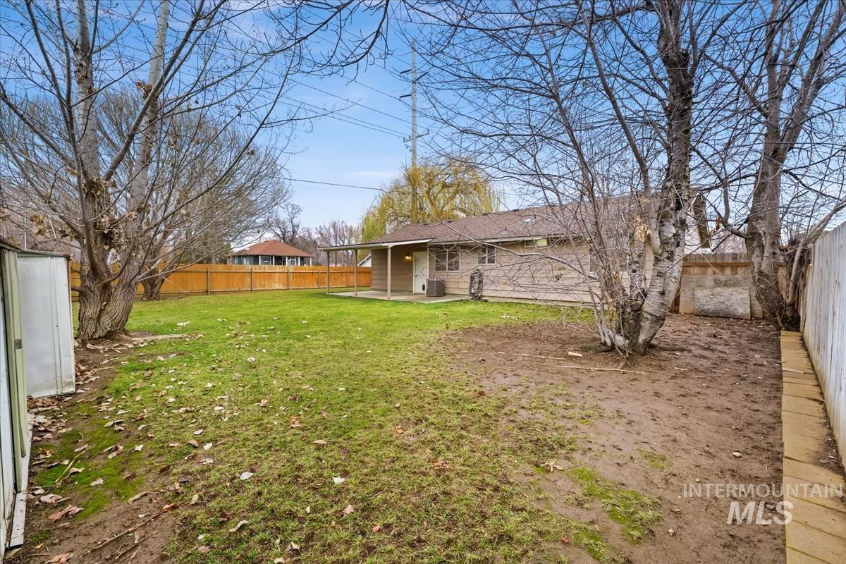 3199 N Cribbens Ave, Boise, Idaho 83713, 2 Bedrooms, 1 Bathroom, Residential For Sale, Price $290,000,MLS 98969435