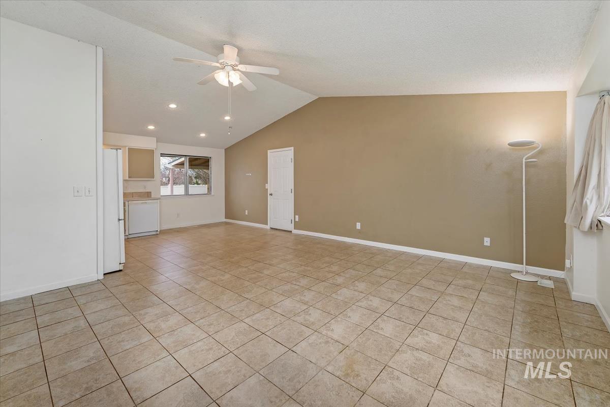 3199 N Cribbens Ave, Boise, Idaho 83713, 2 Bedrooms, 1 Bathroom, Residential For Sale, Price $290,000,MLS 98969435