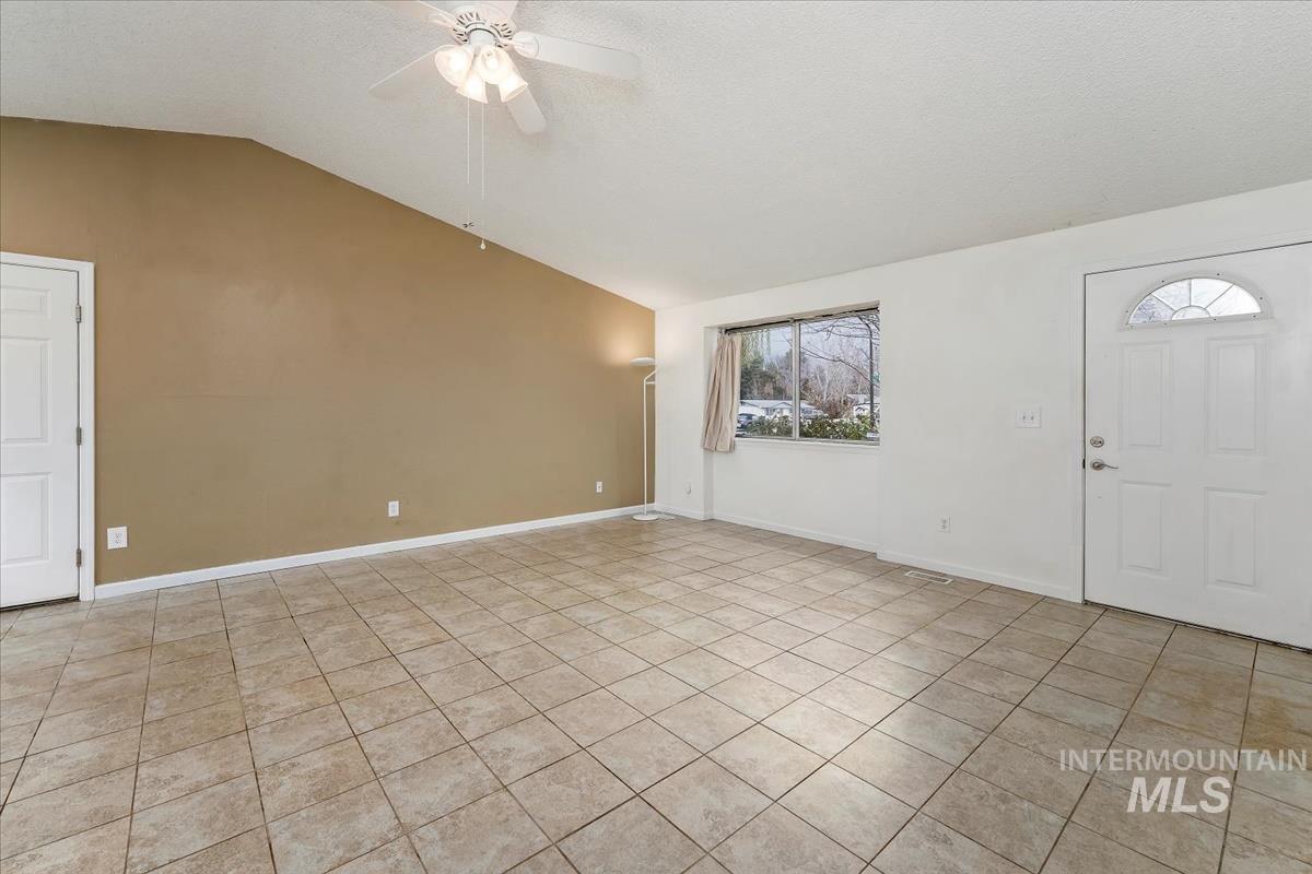 3199 N Cribbens Ave, Boise, Idaho 83713, 2 Bedrooms, 1 Bathroom, Residential For Sale, Price $290,000,MLS 98969435