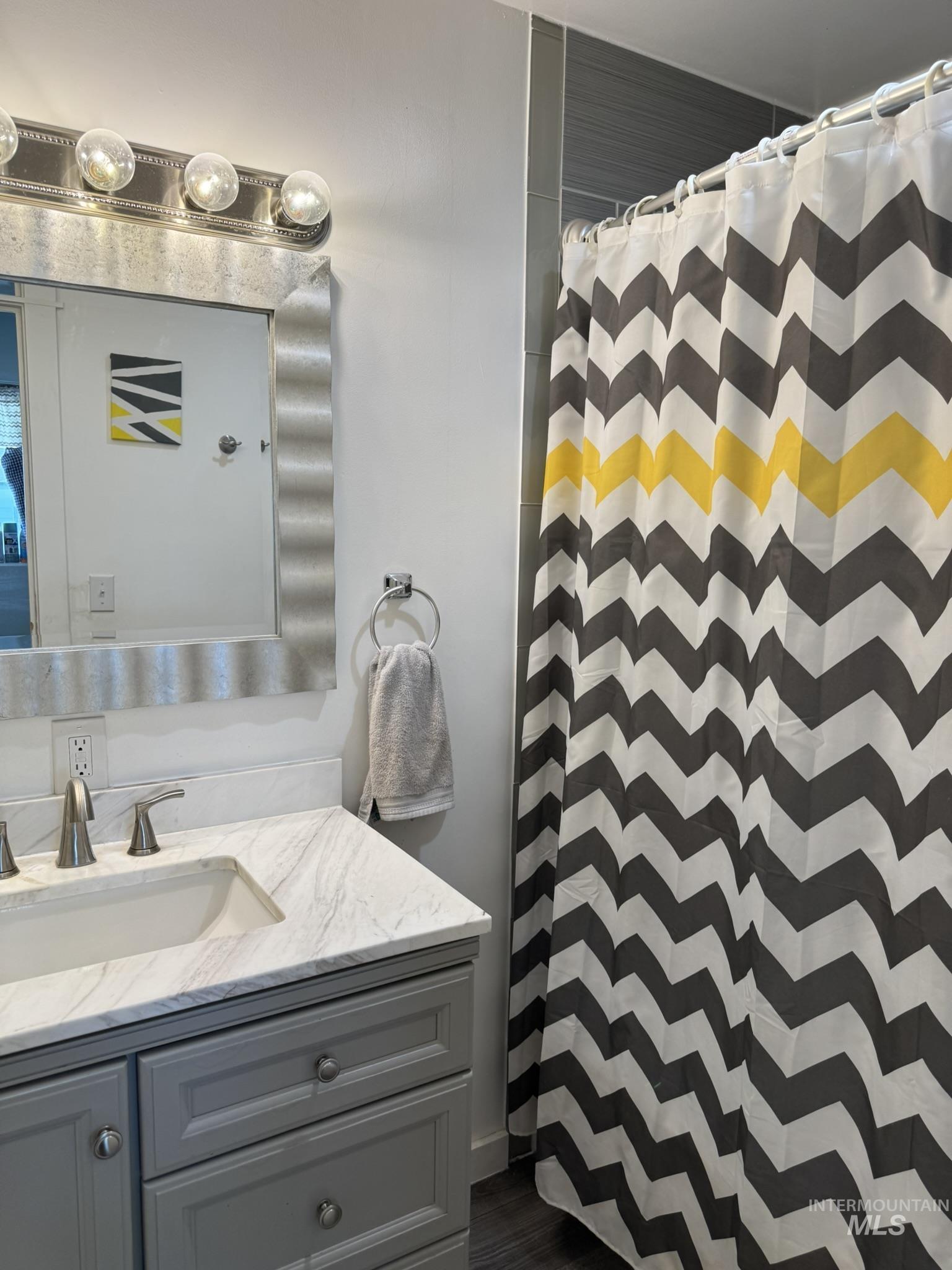 1410 California Street, Gooding, Idaho 83330, 5 Bedrooms, 3 Bathrooms, Residential For Sale, Price $375,000,MLS 98969436