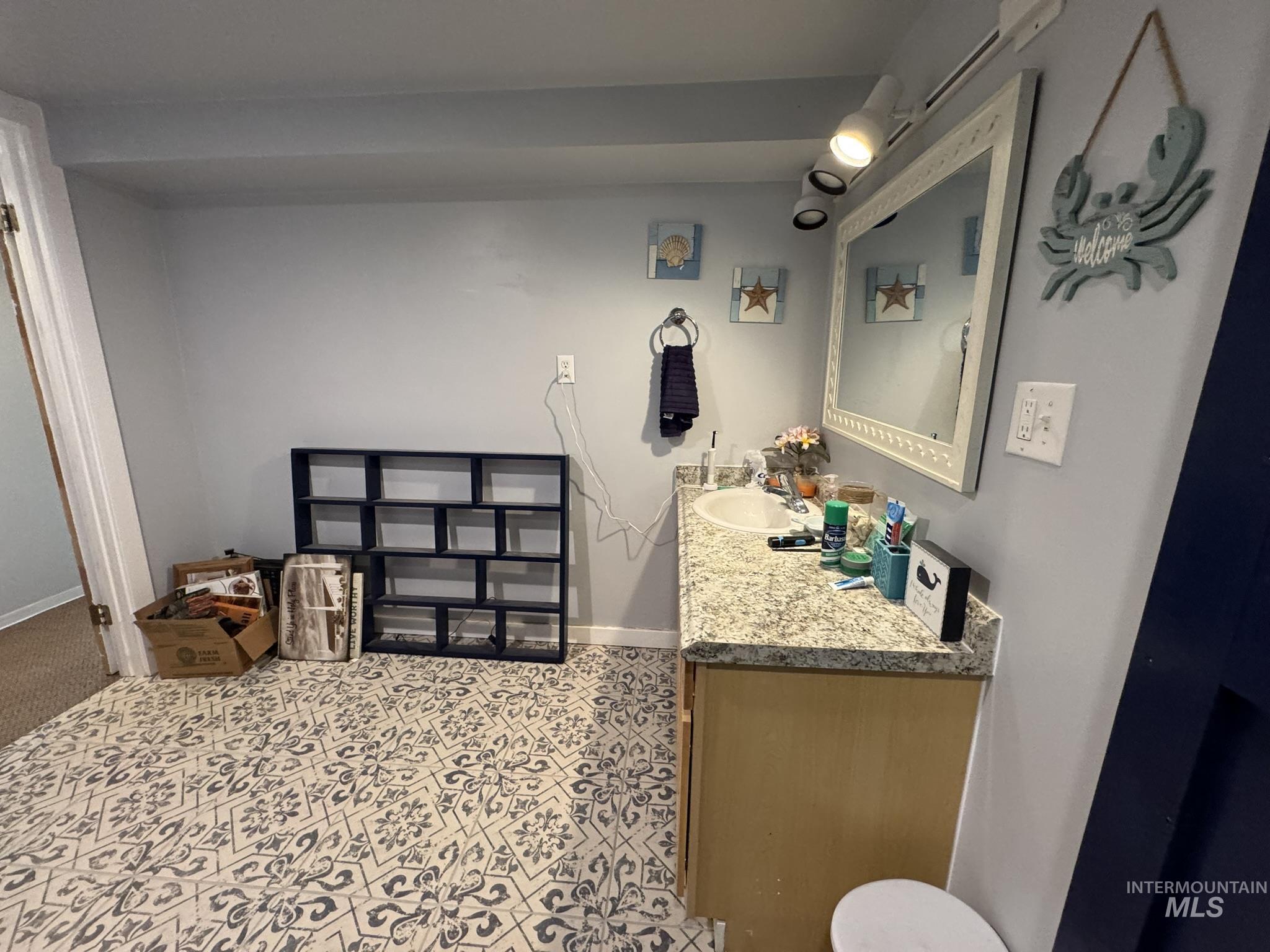 1410 California Street, Gooding, Idaho 83330, 5 Bedrooms, 3 Bathrooms, Residential For Sale, Price $375,000,MLS 98969436