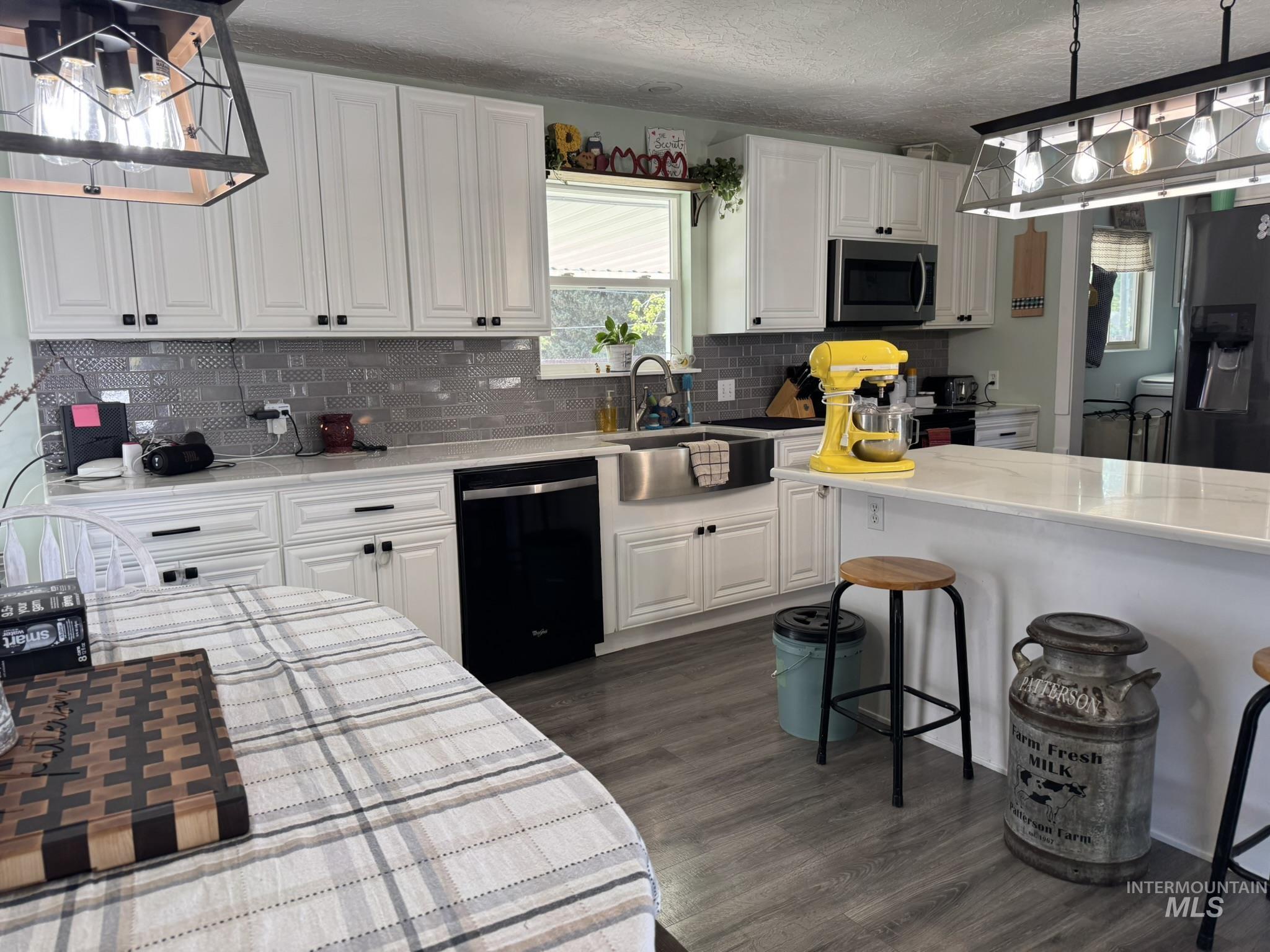 1410 California Street, Gooding, Idaho 83330, 5 Bedrooms, 3 Bathrooms, Residential For Sale, Price $375,000,MLS 98969436