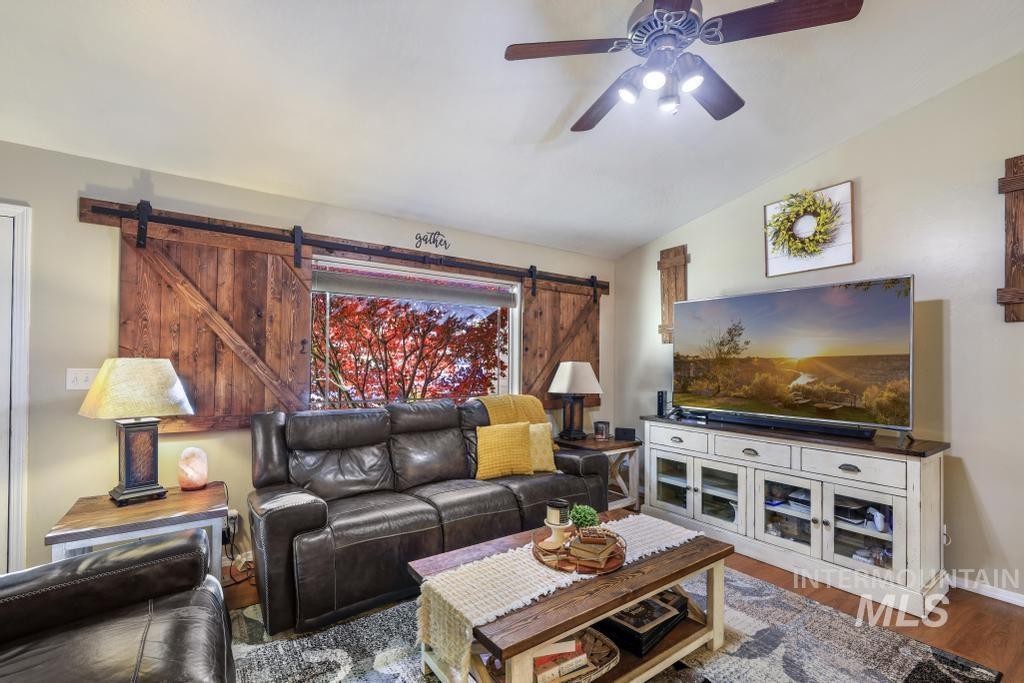 1602 Sommer Street, Twin Falls, Idaho 83301, 3 Bedrooms, 2 Bathrooms, Residential For Sale, Price $350,000,MLS 98969438