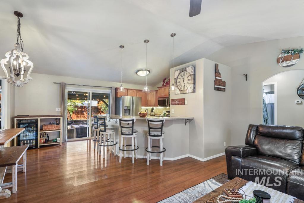 1602 Sommer Street, Twin Falls, Idaho 83301, 3 Bedrooms, 2 Bathrooms, Residential For Sale, Price $350,000,MLS 98969438