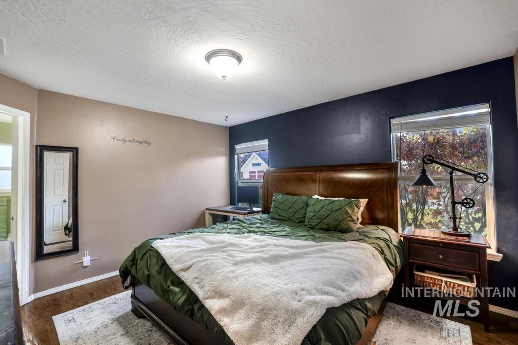 1602 Sommer Street, Twin Falls, Idaho 83301, 3 Bedrooms, 2 Bathrooms, Residential For Sale, Price $350,000,MLS 98969438