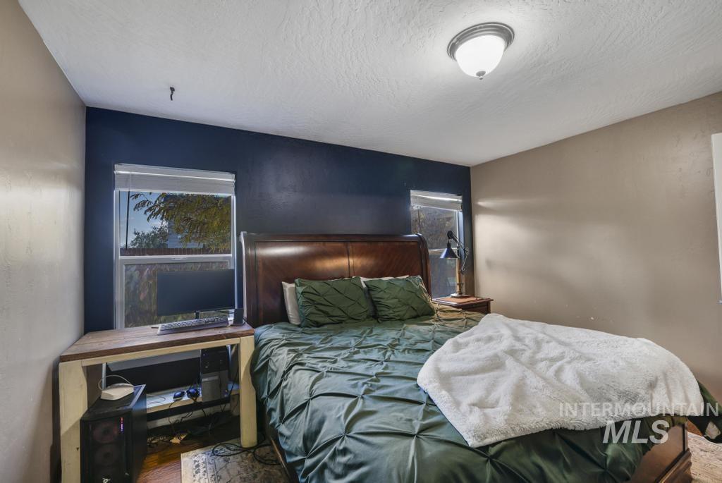 1602 Sommer Street, Twin Falls, Idaho 83301, 3 Bedrooms, 2 Bathrooms, Residential For Sale, Price $350,000,MLS 98969438