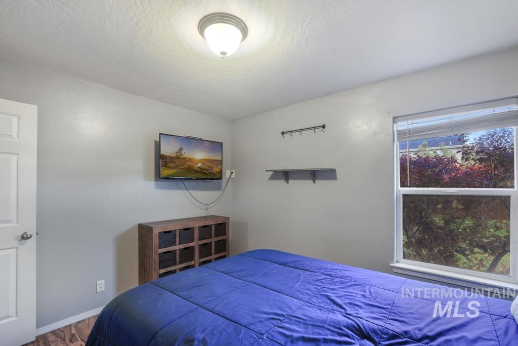 1602 Sommer Street, Twin Falls, Idaho 83301, 3 Bedrooms, 2 Bathrooms, Residential For Sale, Price $350,000,MLS 98969438