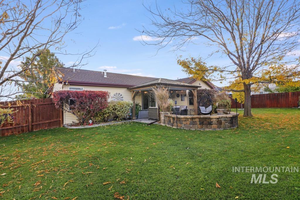 1602 Sommer Street, Twin Falls, Idaho 83301, 3 Bedrooms, 2 Bathrooms, Residential For Sale, Price $350,000,MLS 98969438