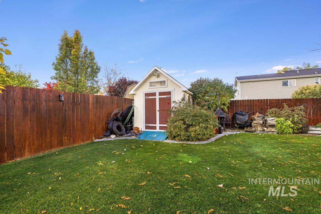 1602 Sommer Street, Twin Falls, Idaho 83301, 3 Bedrooms, 2 Bathrooms, Residential For Sale, Price $350,000,MLS 98969438