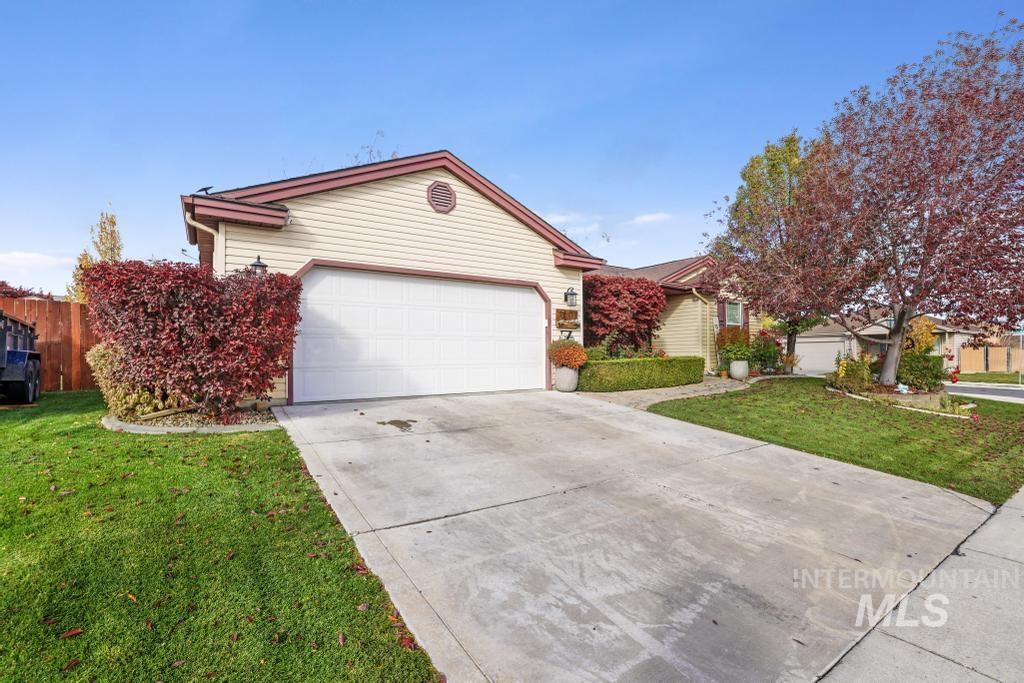 1602 Sommer Street, Twin Falls, Idaho 83301, 3 Bedrooms, 2 Bathrooms, Residential For Sale, Price $350,000,MLS 98969438