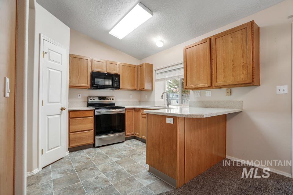 1125 S bonneville dr, Nampa, Idaho 83686, 3 Bedrooms, 2 Bathrooms, Residential For Sale, Price $335,000,MLS 98969442