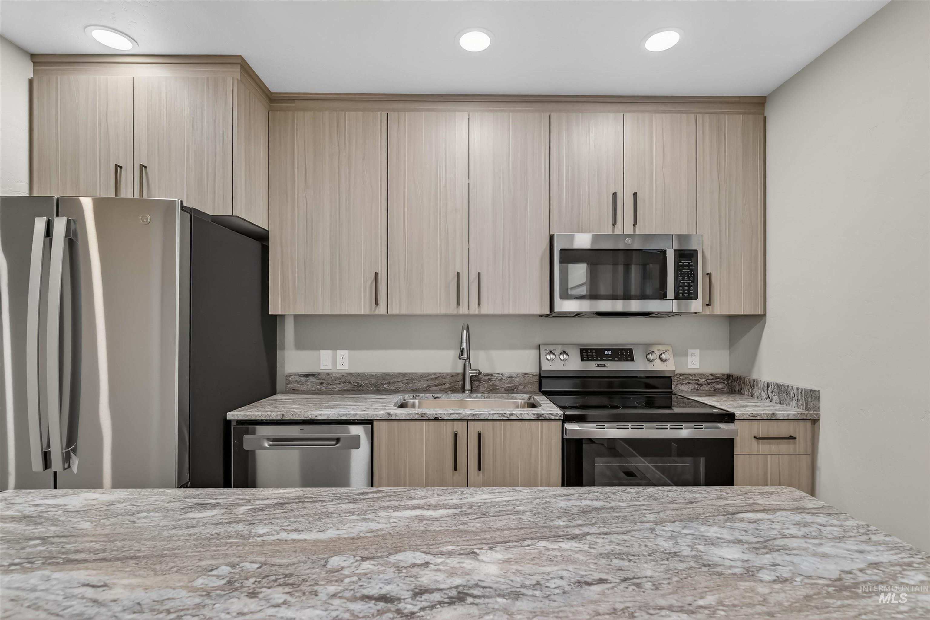 929 10th Street, Clarkston, Washington 99403, 3 Bedrooms, 2 Bathrooms, Residential For Sale, Price $359,000,MLS 98969443