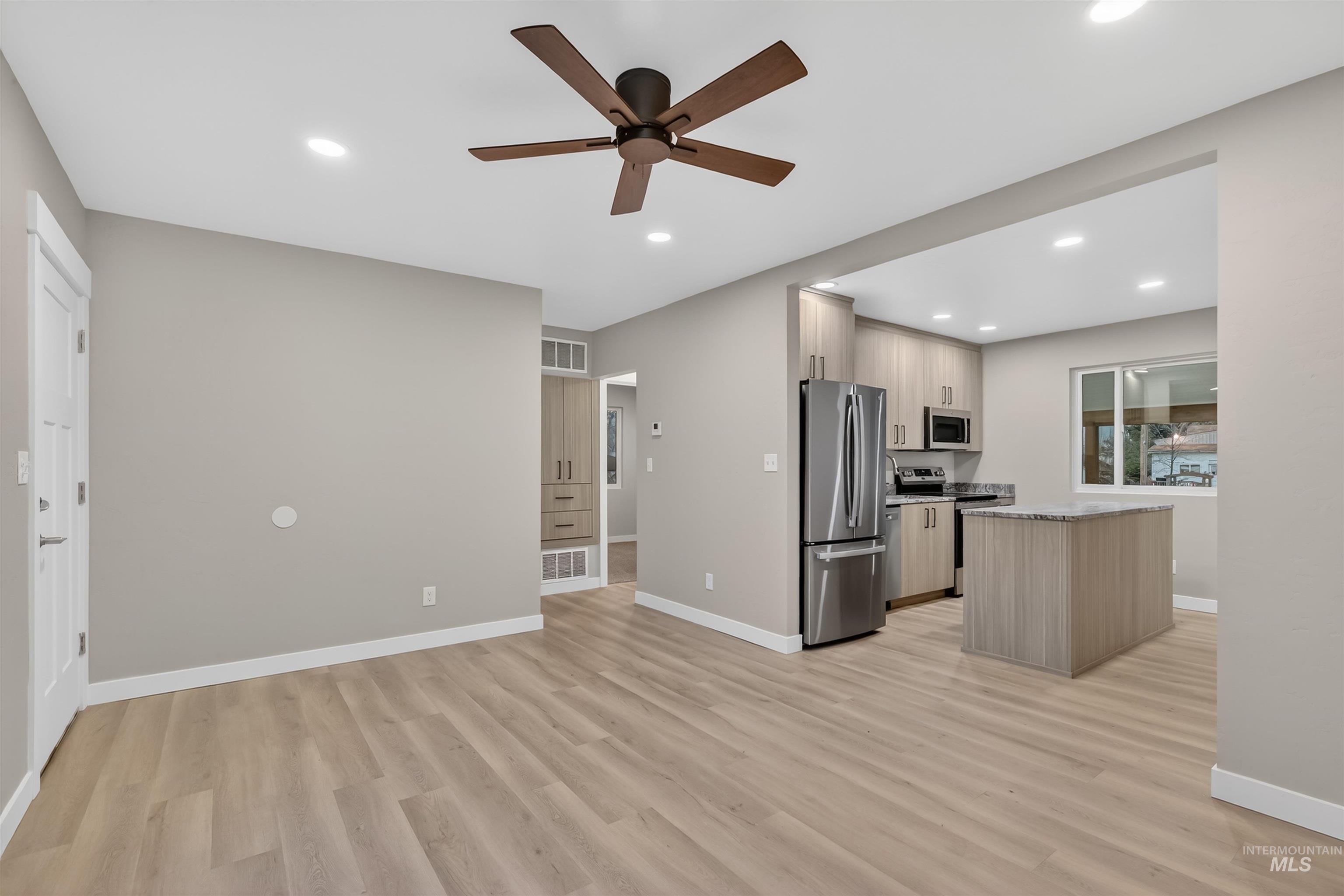 929 10th Street, Clarkston, Washington 99403, 3 Bedrooms, 2 Bathrooms, Residential For Sale, Price $359,000,MLS 98969443