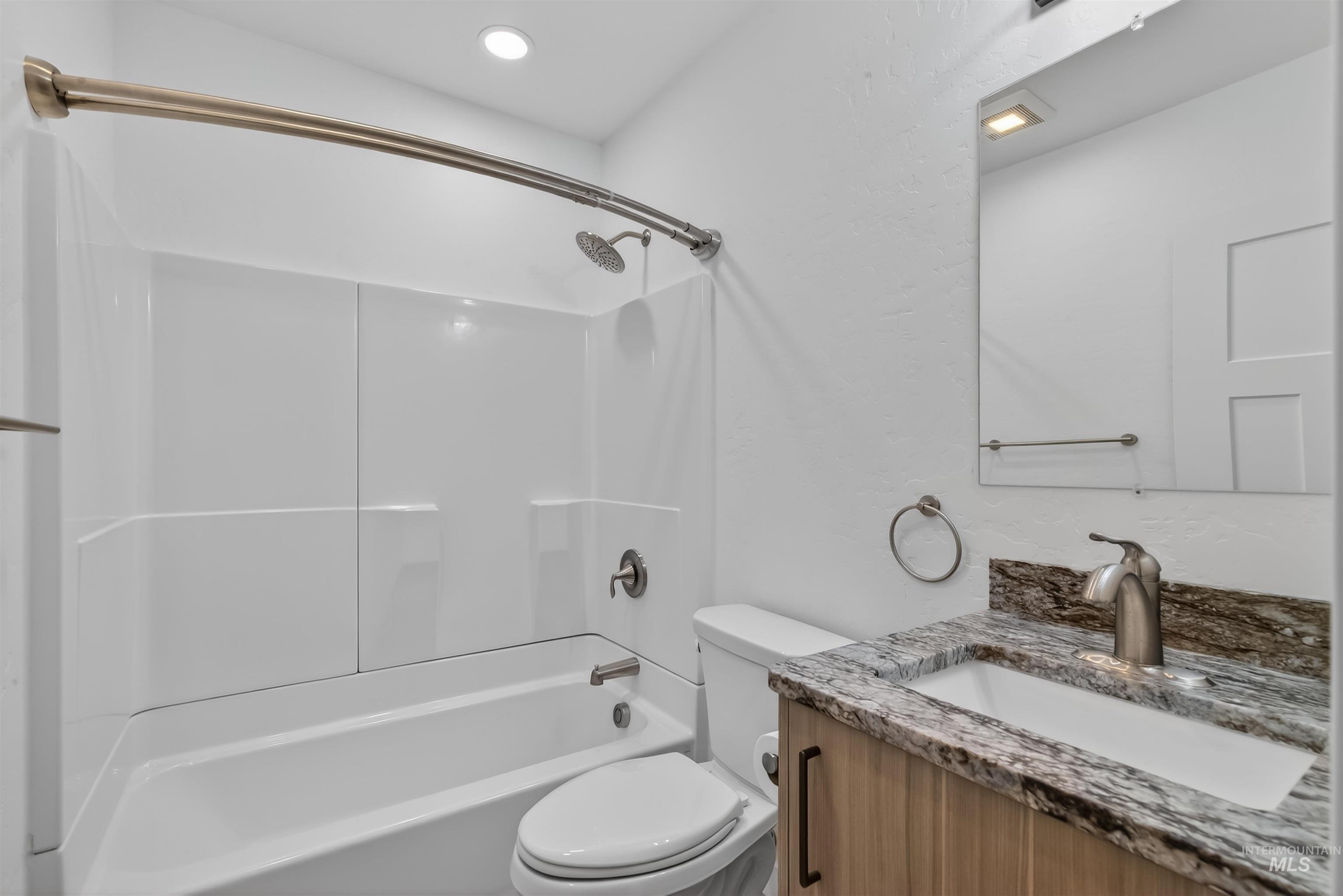 929 10th Street, Clarkston, Washington 99403, 3 Bedrooms, 2 Bathrooms, Residential For Sale, Price $359,000,MLS 98969443